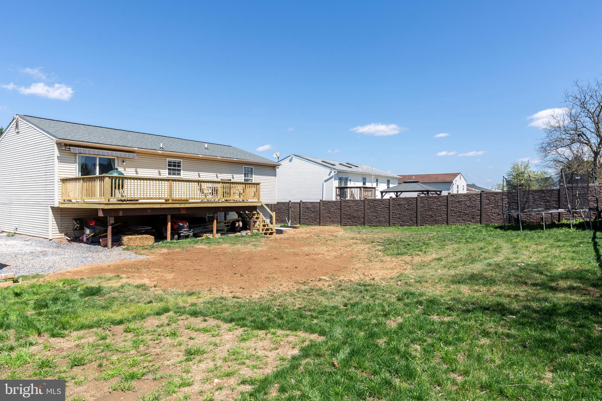 SARAHS CHOICE - Residential