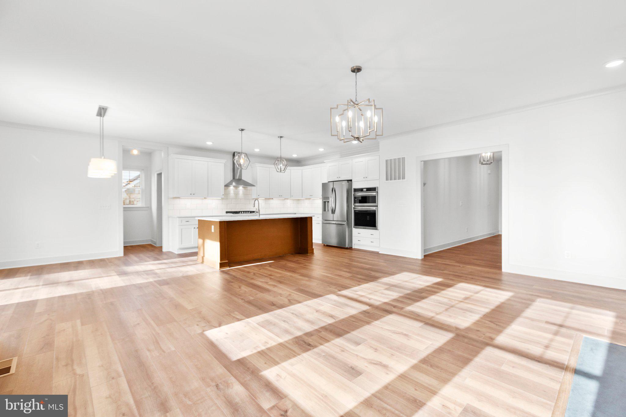 COLLEGE HEIGHTS - Residential
