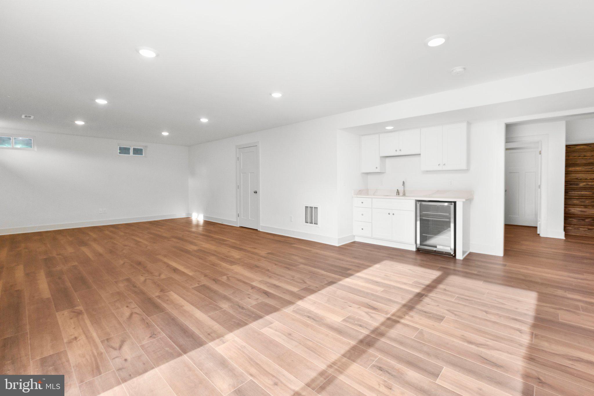COLLEGE HEIGHTS - Residential