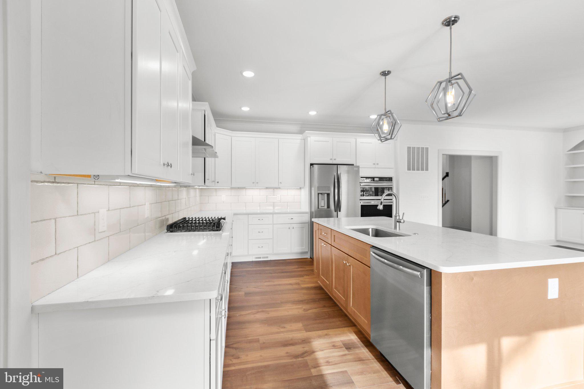 COLLEGE HEIGHTS - Residential