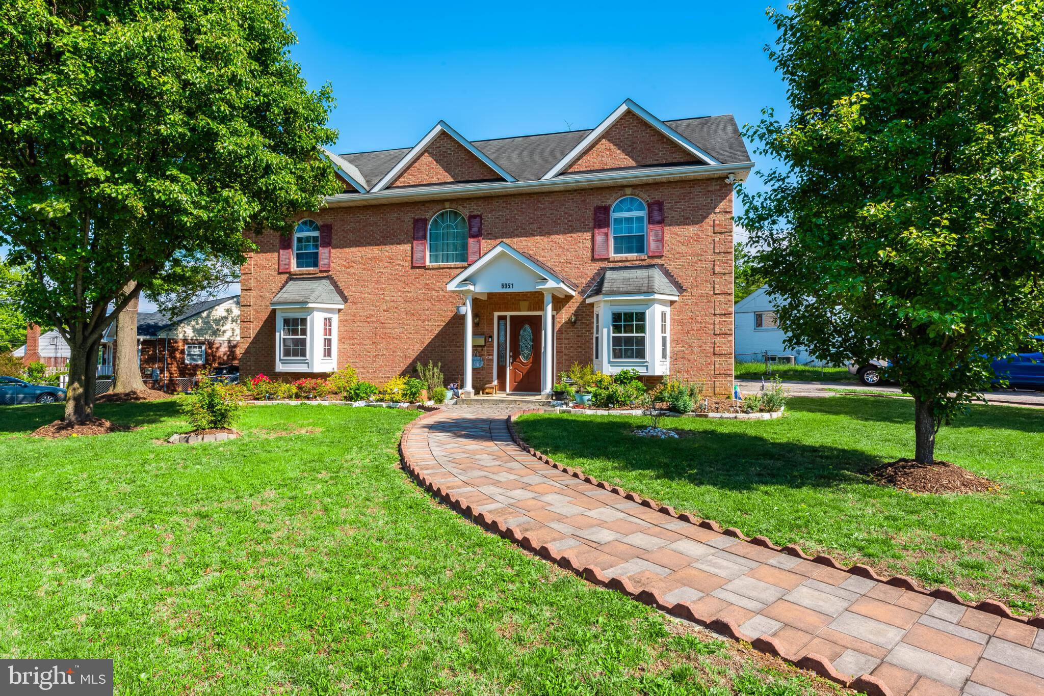 Welcome to this beautifully maintained two‑story home situated on a desirable corner lot. Offering exceptional curb appeal and generous parking capacity, the property includes a one‑car garage plus an extended driveway that accommodates approximately 7–8 vehicles—perfect for guests, work vehicles, or multi‑car households.
Inside, the home features elegant hardwood flooring throughout both levels, including the staircase, creating a warm and cohesive flow. The upper level offers two spacious primary bedrooms, each with its own full bathroom, providing comfort and privacy. An additional bedroom and a small office complete the upper level, offering flexible space for work, hobbies, or guests.
The main level includes a bright living room and a separate family room, ideal for everyday living and entertaining. Crown molding adds a refined touch to the common areas. The kitchen and all bathrooms feature durable ceramic tile flooring for easy maintenance and style.
Outside, the stone‑brick paved walkway enhances the entrance and adds to the home’s inviting character. The backyard is fully fenced, offering privacy and a versatile outdoor space ready for relaxation, play, or future enhancements.
This property combines space, functionality, and thoughtful details—an excellent opportunity for its next owner.