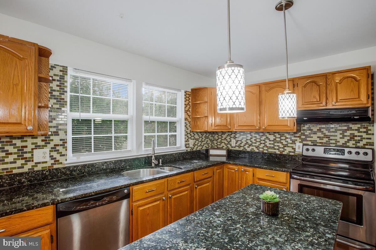 BROCK HILLS - Residential