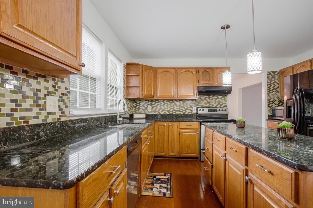 BROCK HILLS - Residential