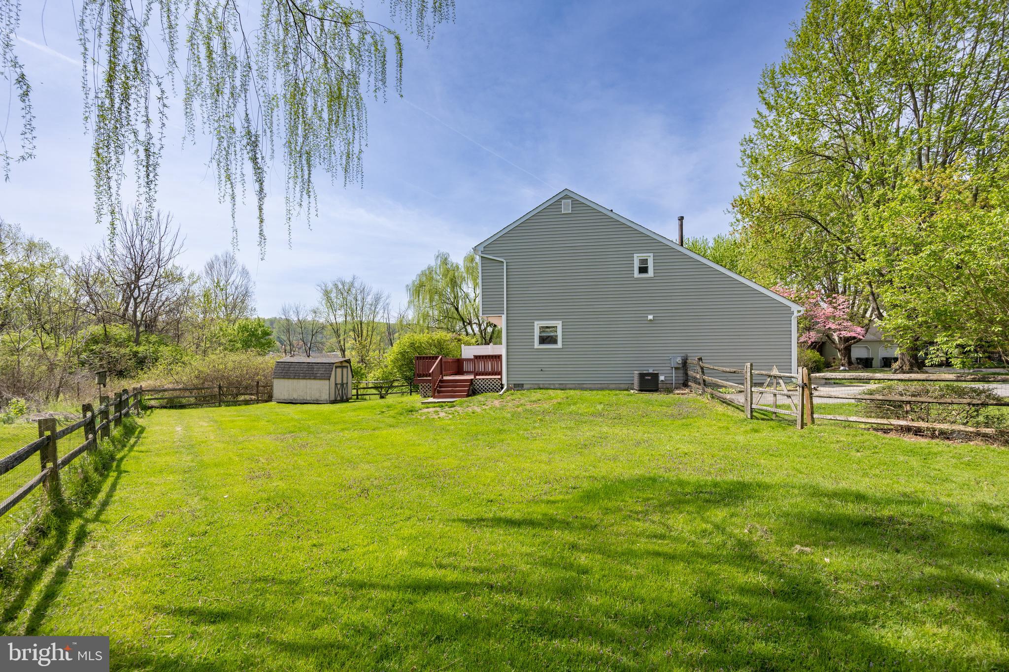 INGLESIDE VILLAGE - Residential