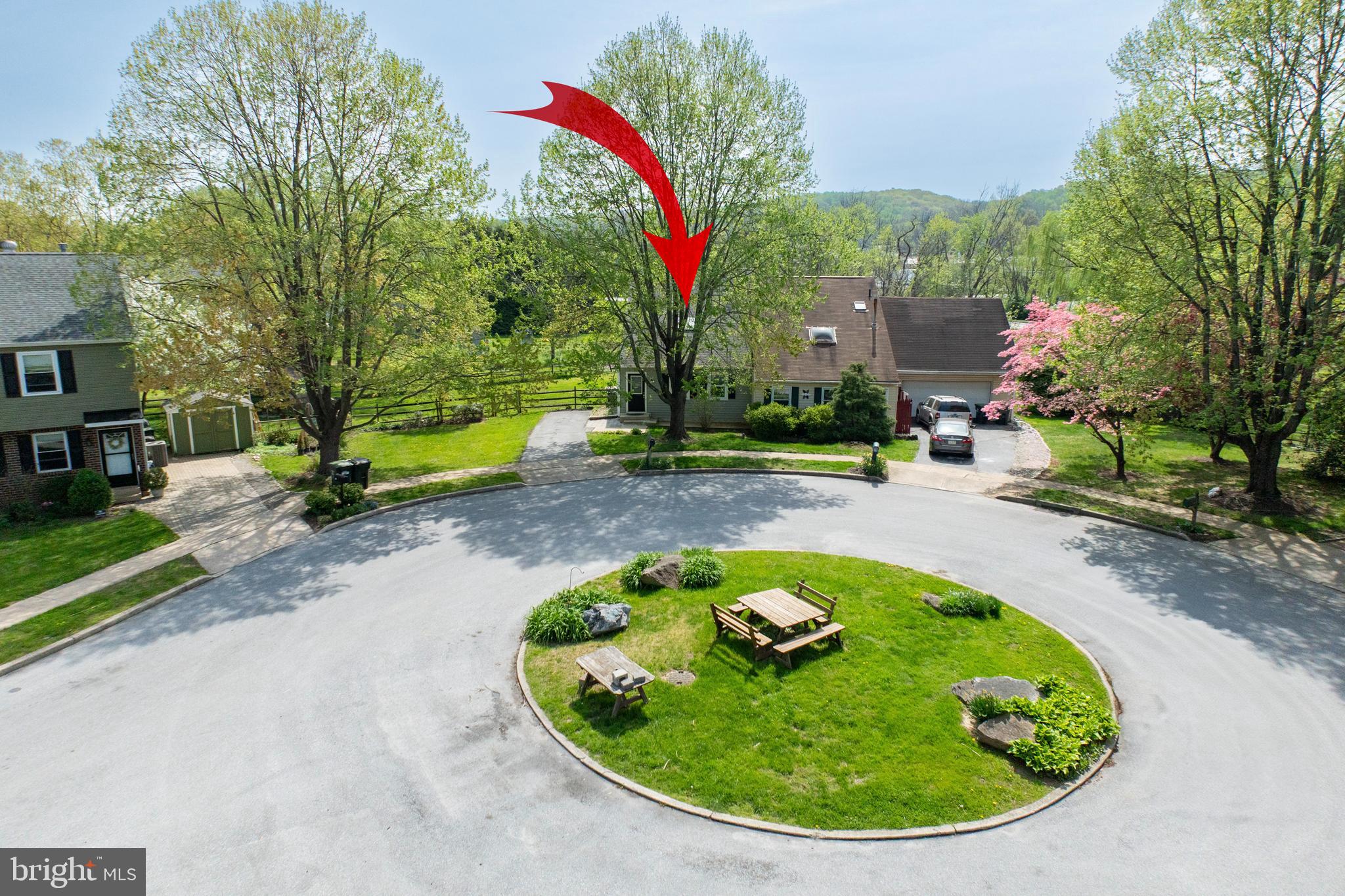 INGLESIDE VILLAGE - Residential