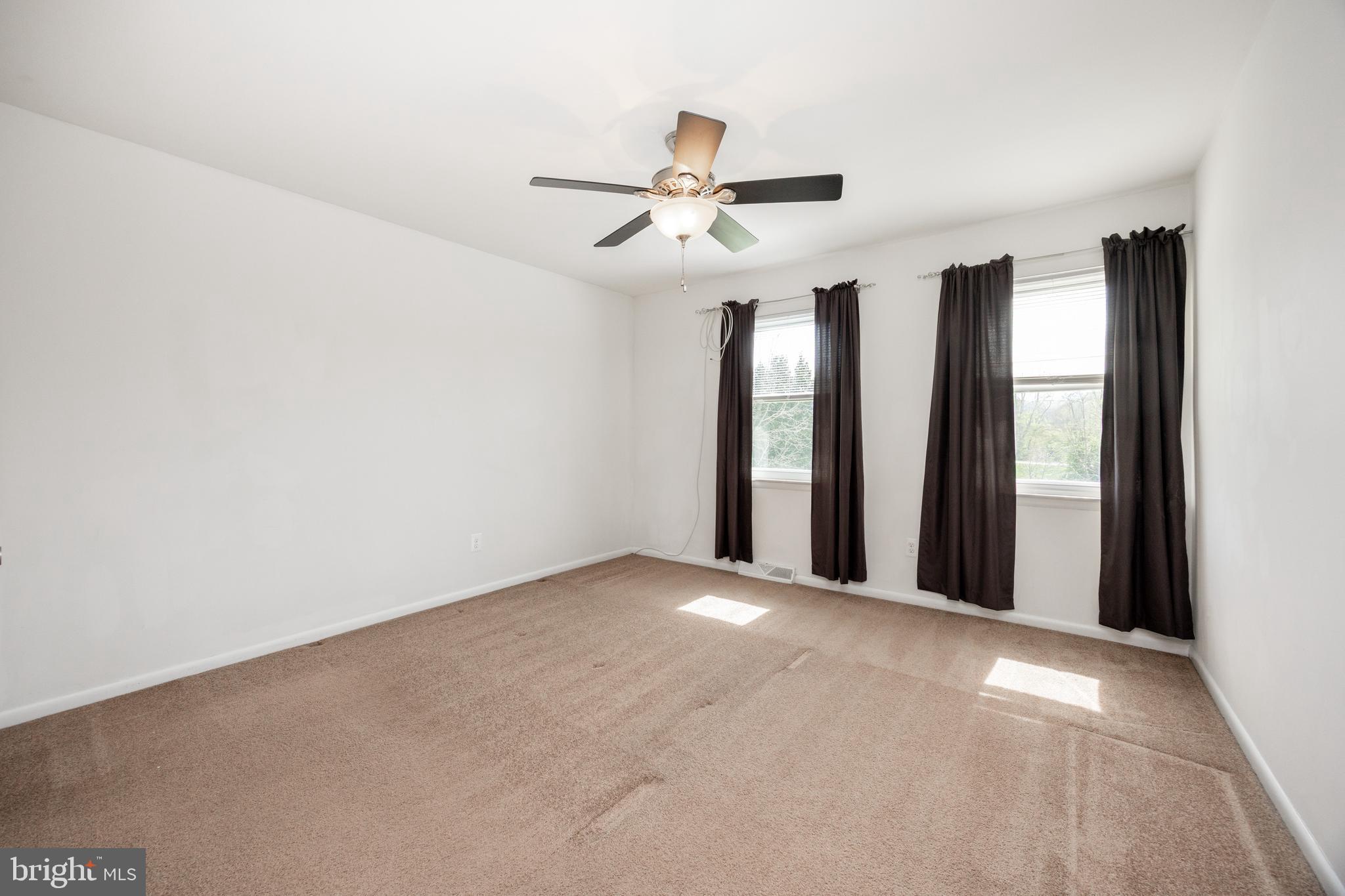INGLESIDE VILLAGE - Residential