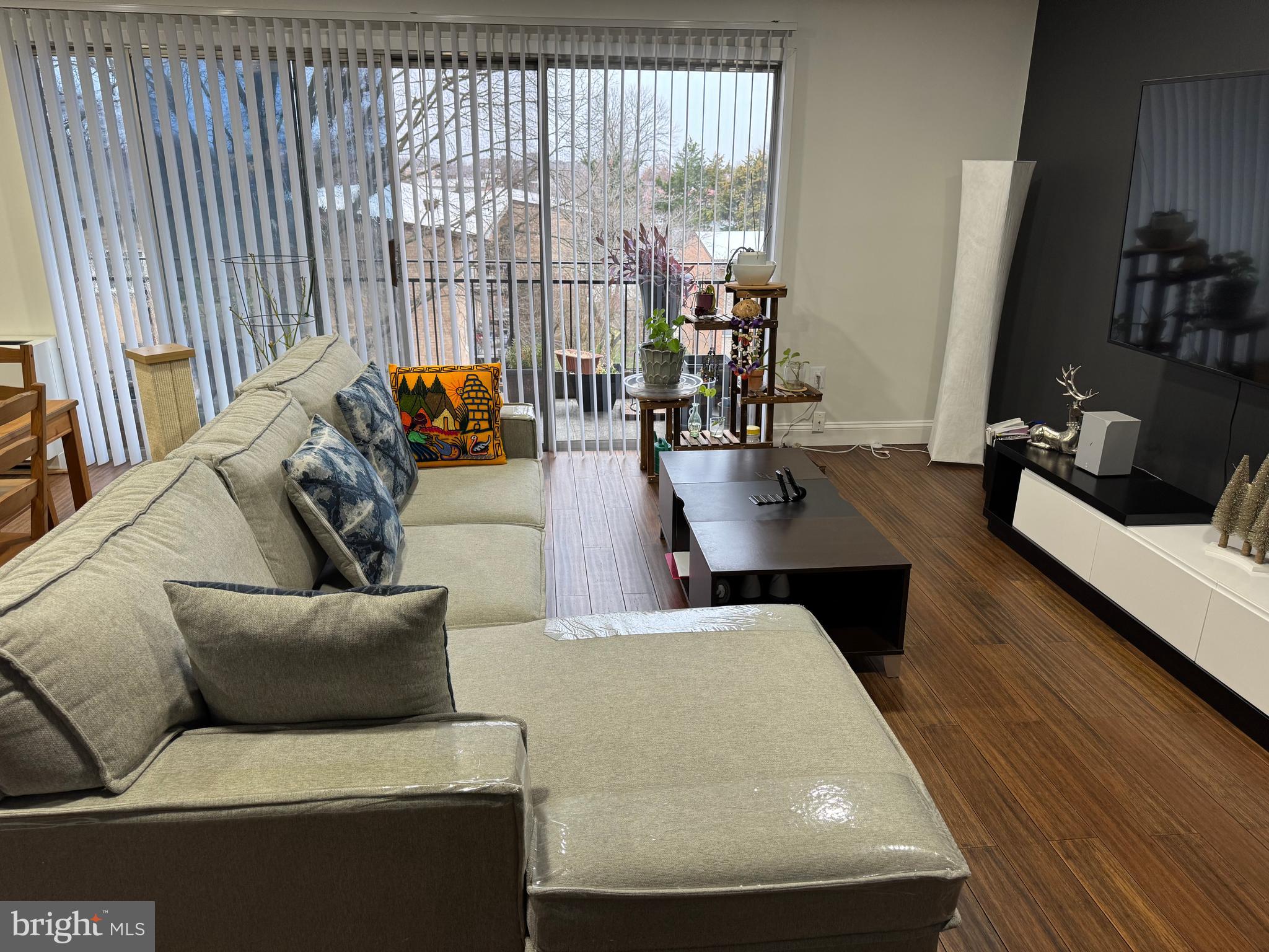 ANNANDALE GARDENS - Residential