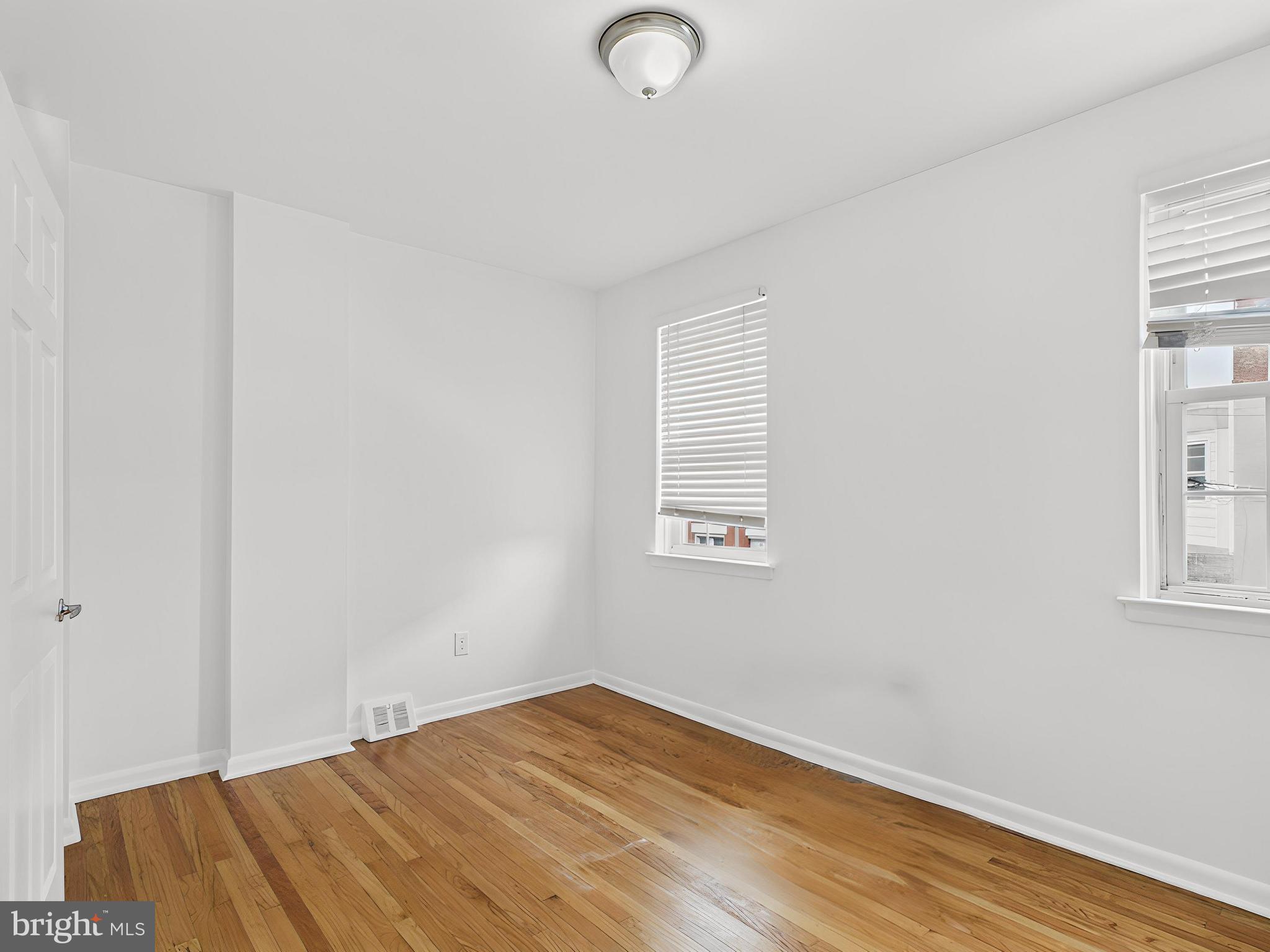 MANTUA - Residential