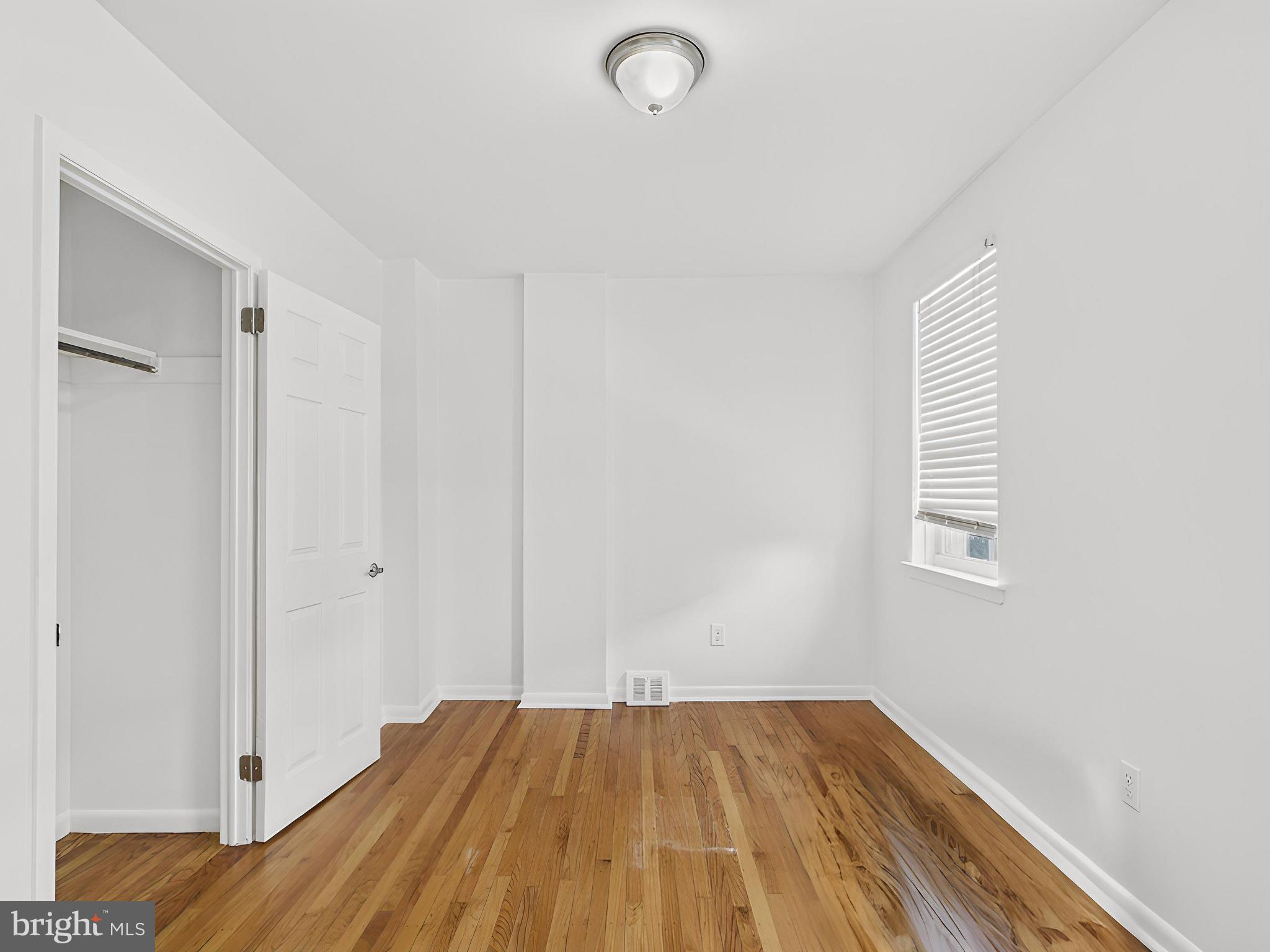 MANTUA - Residential