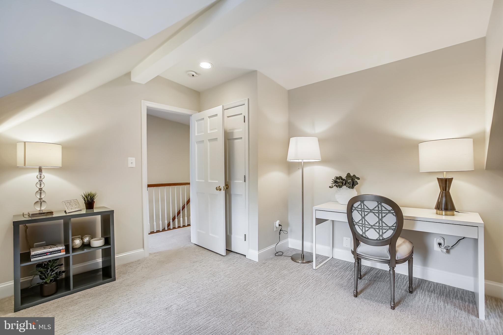 COUNTRY CLUB HILLS - Residential