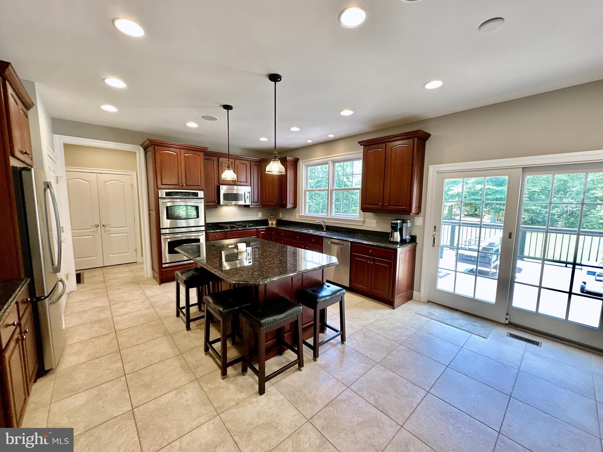 RIVER CREEK - Residential