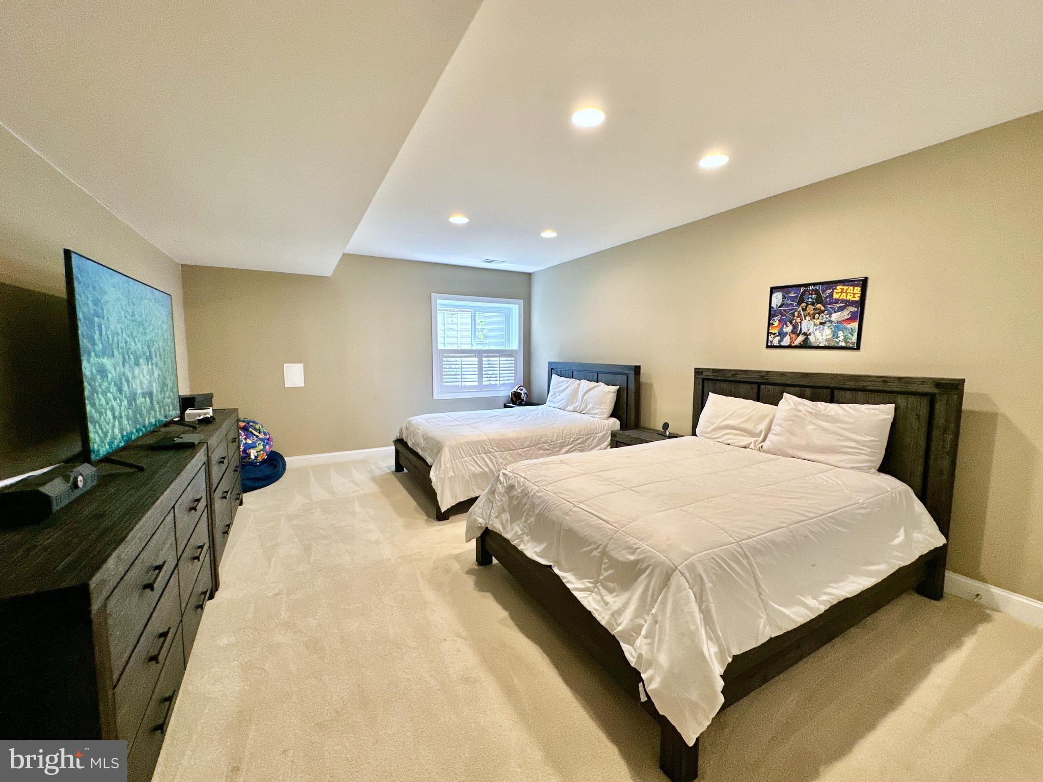 RIVER CREEK - Residential