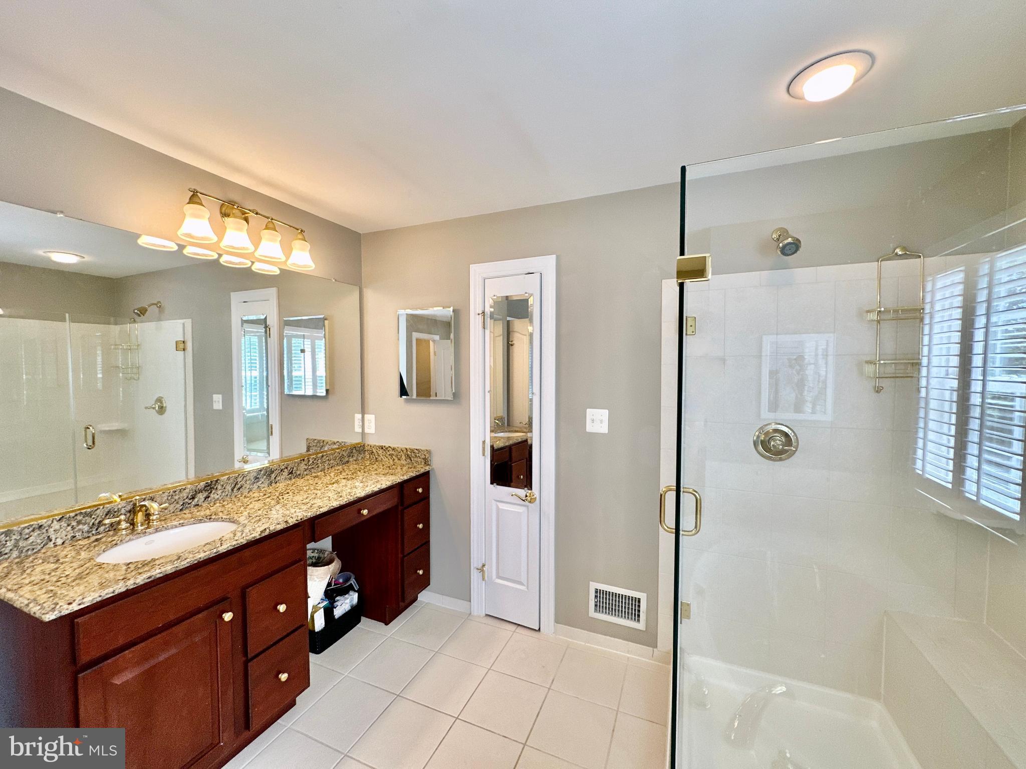 RIVER CREEK - Residential
