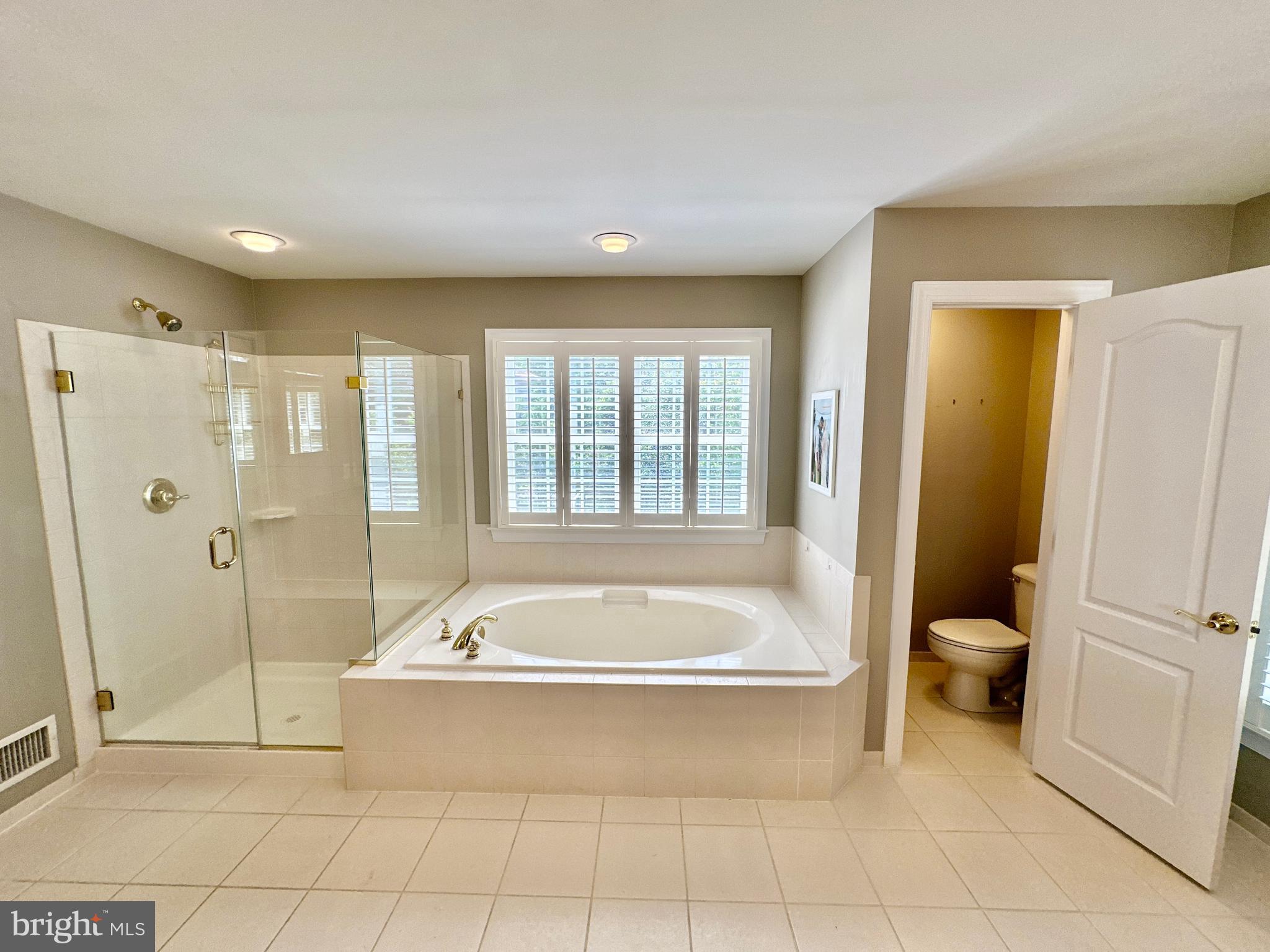 RIVER CREEK - Residential
