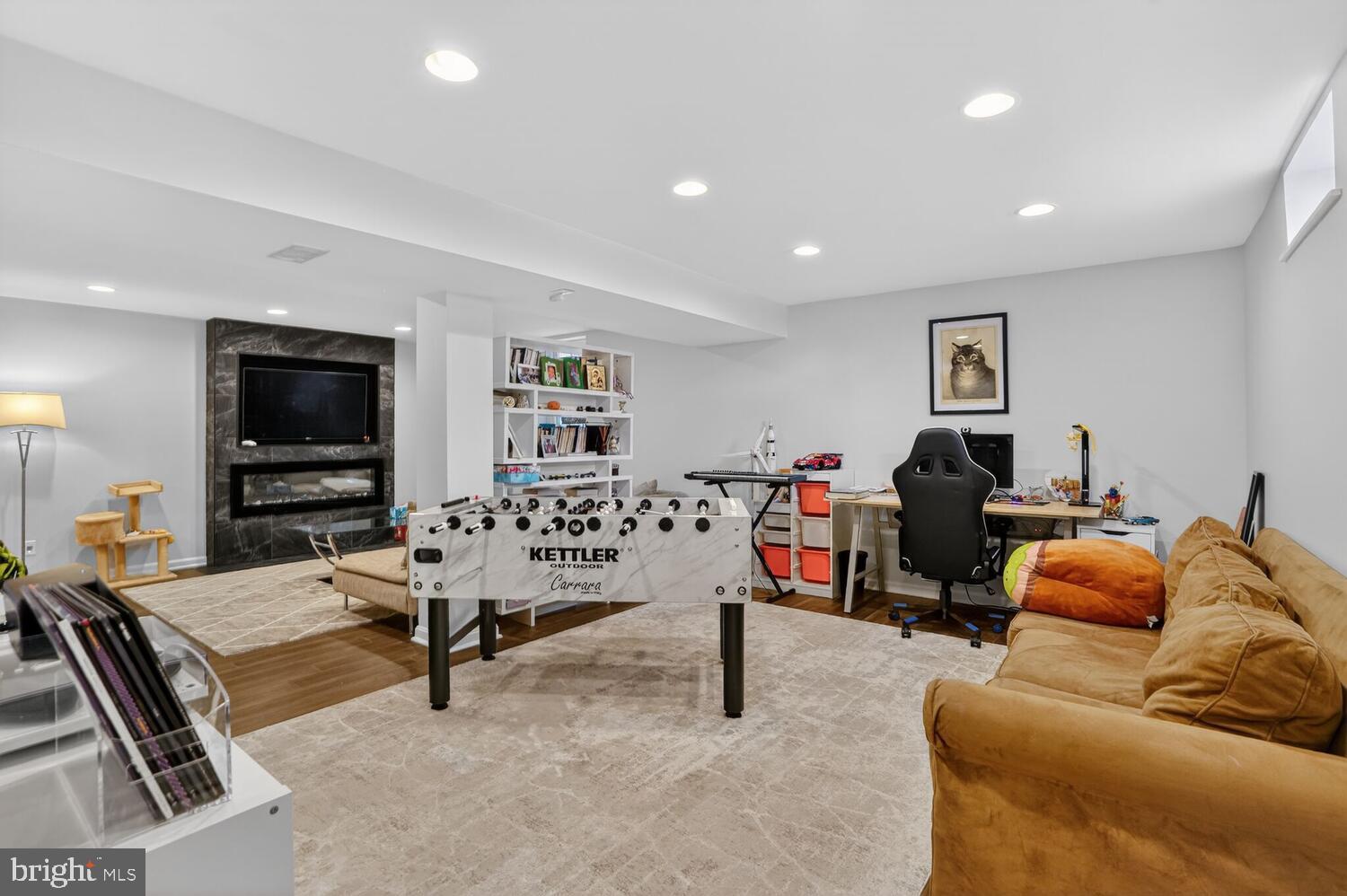 POLO FIELDS - Residential Lease