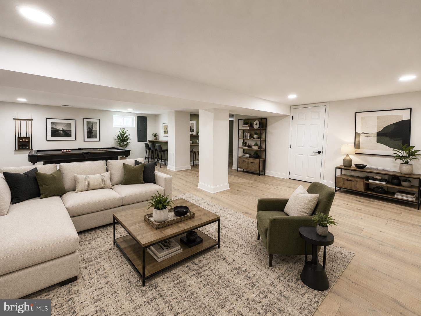 RIGGS MANOR - Residential