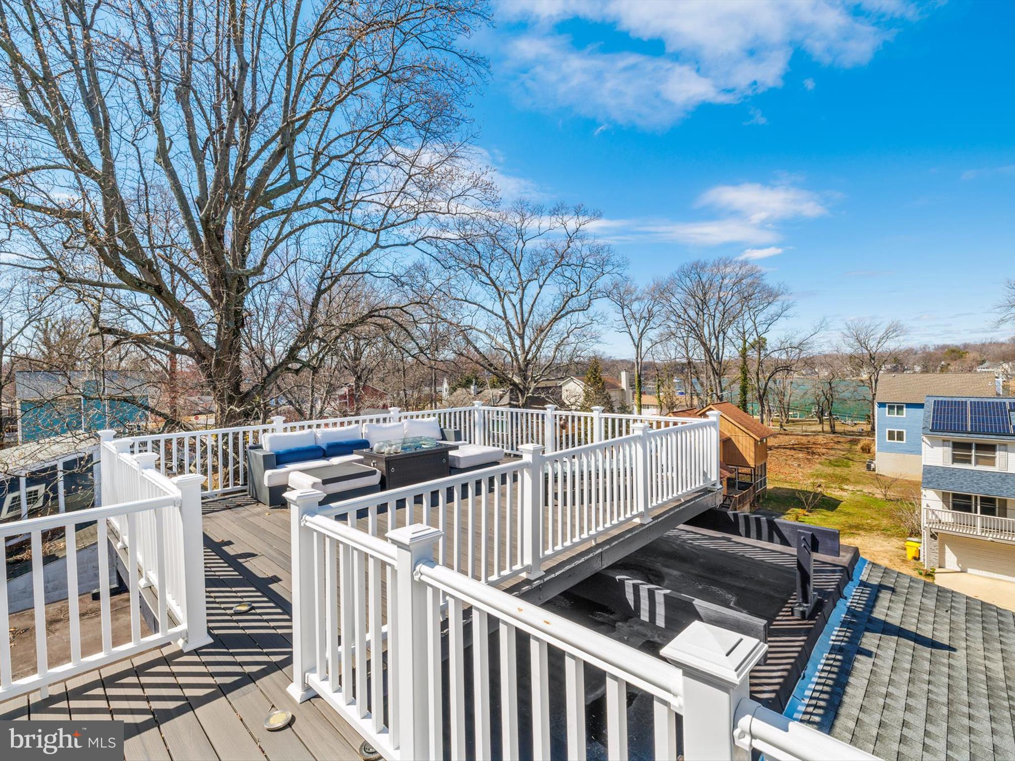 OYSTER HARBOR - Residential