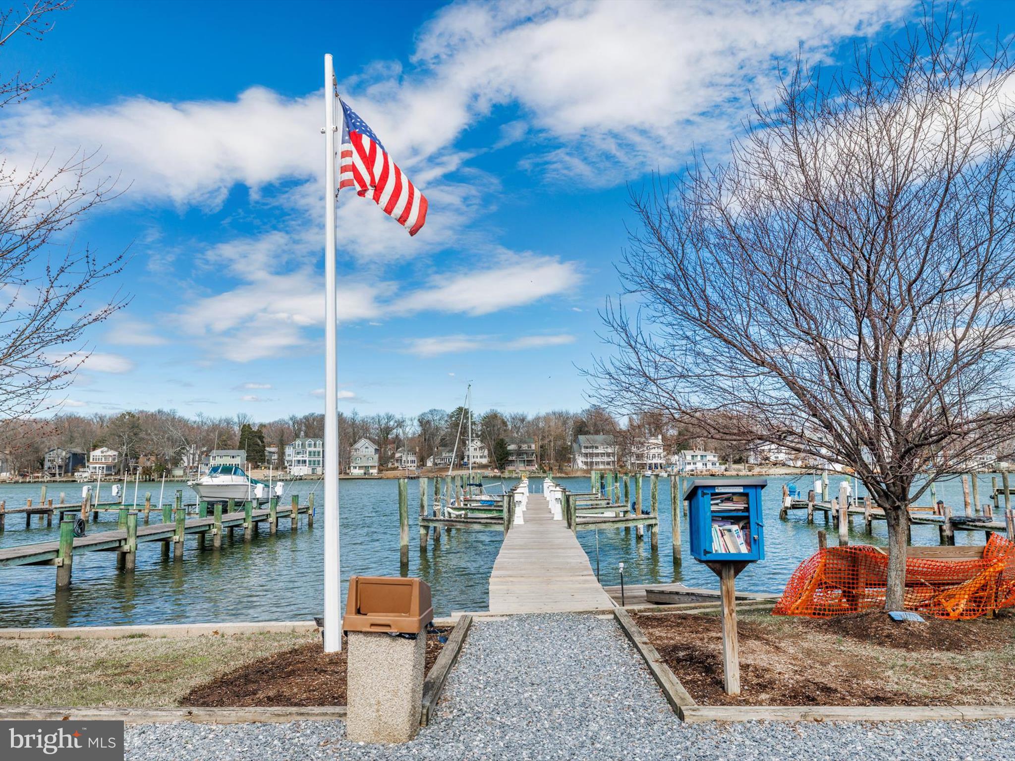 OYSTER HARBOR - Residential