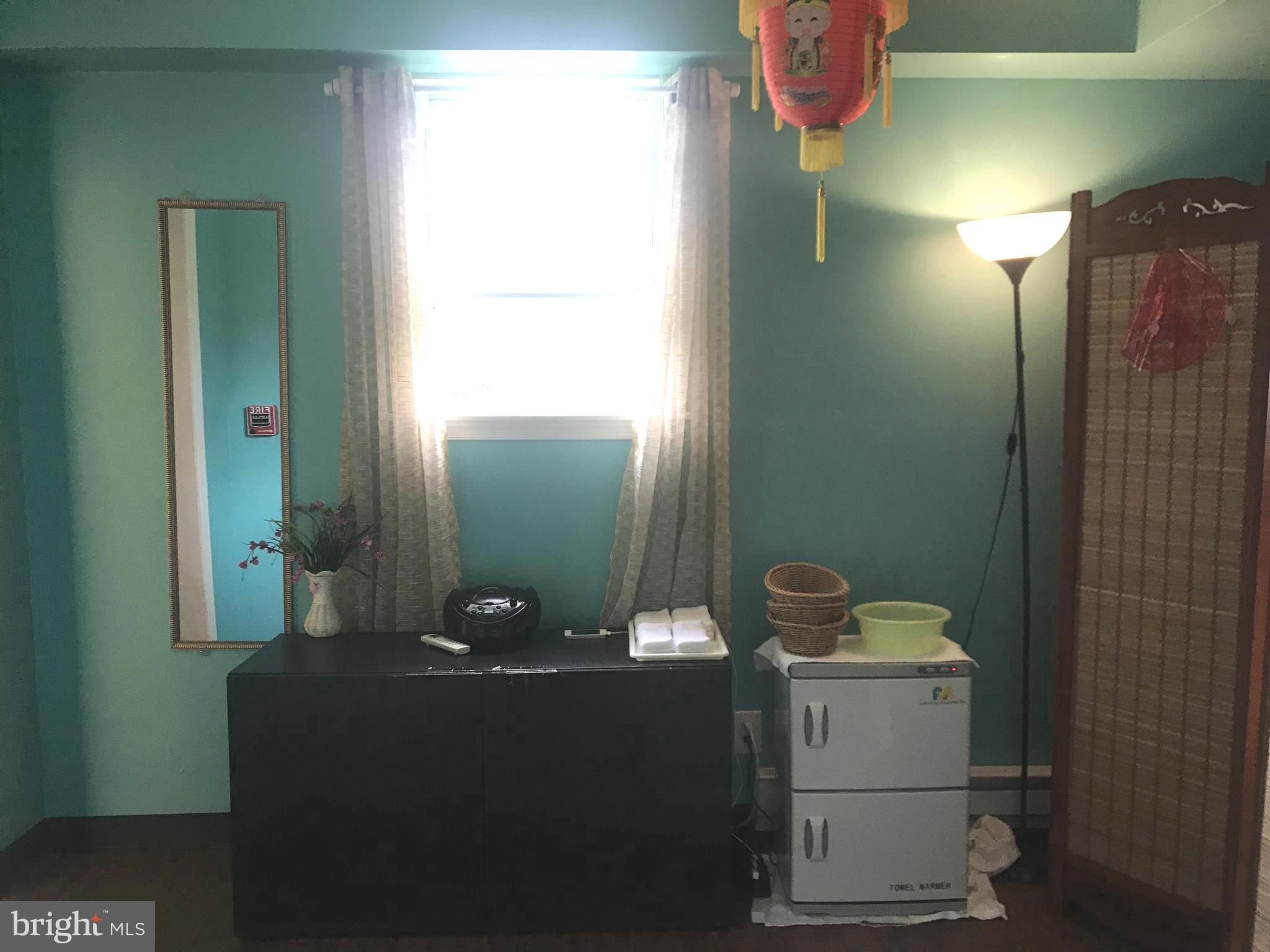 NORRITON EAST - Commercial Sale
