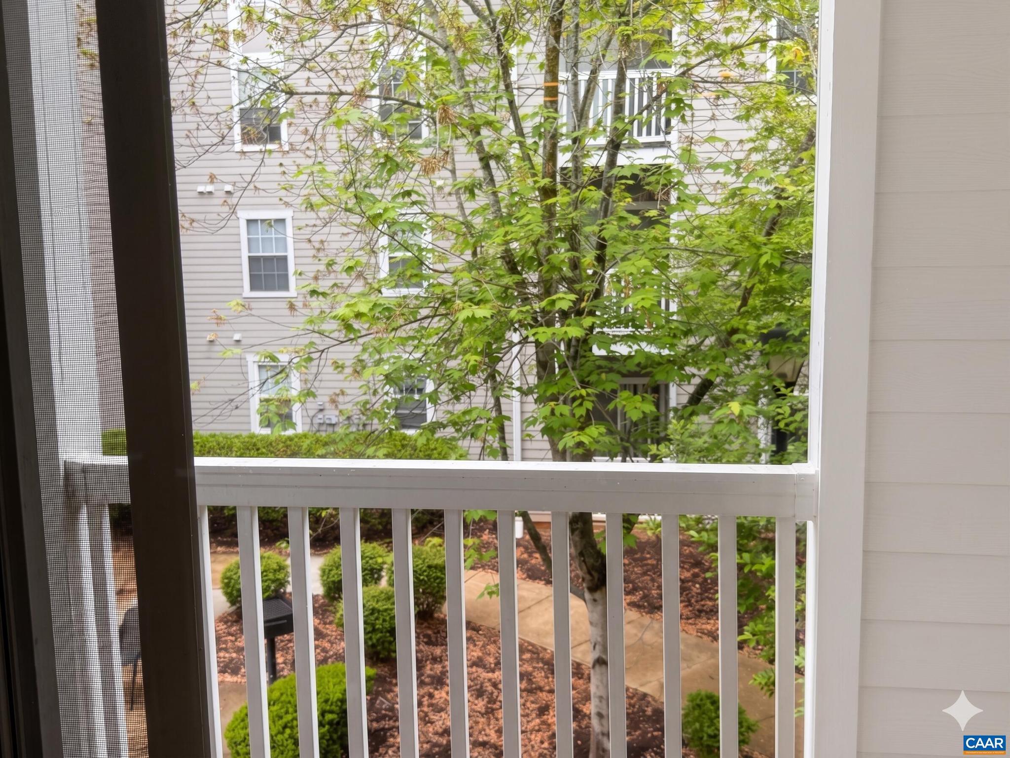 EAGLES LANDING - Residential