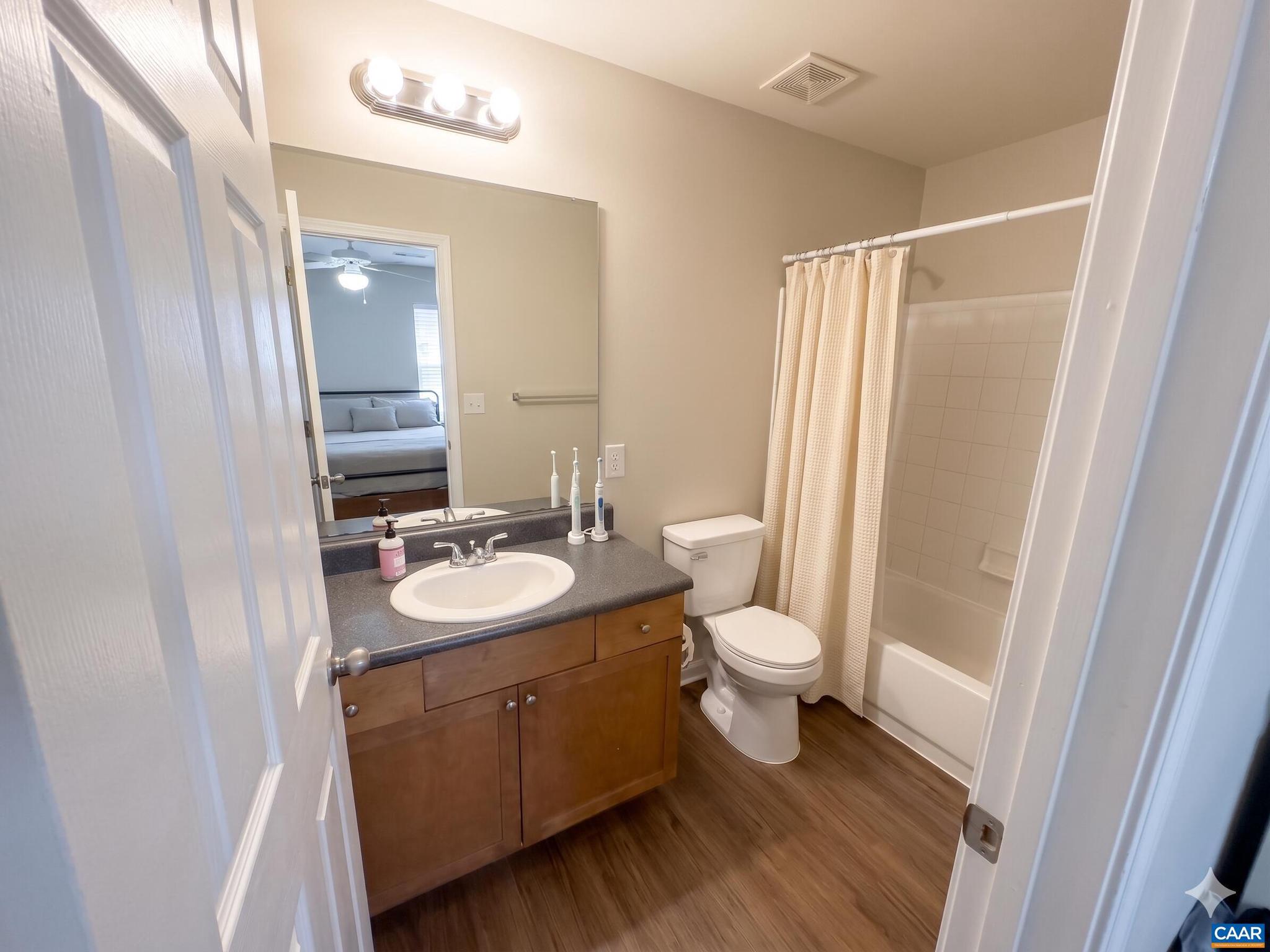 EAGLES LANDING - Residential