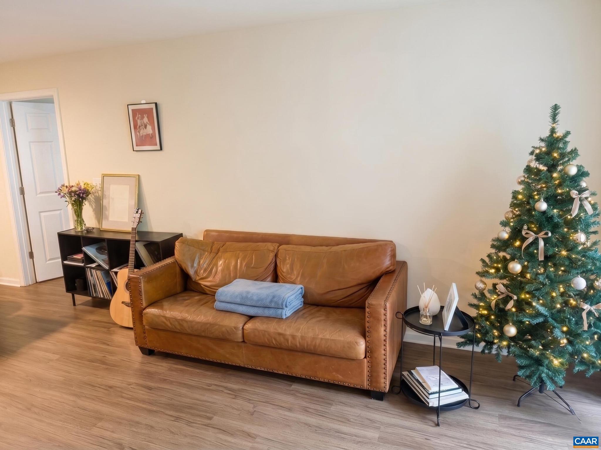 EAGLES LANDING - Residential