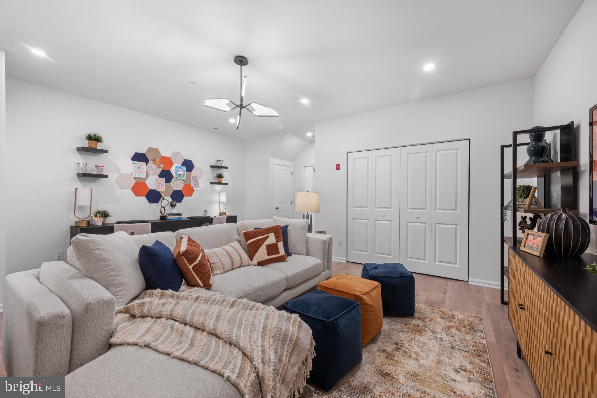 ALDERWOOD RUN - Residential