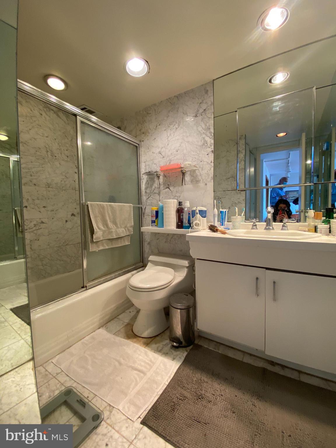 RITTENHOUSE SQUARE - Residential Lease