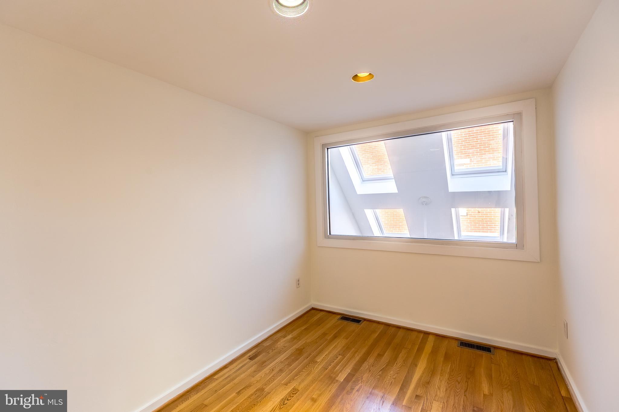 FEDERAL HILL HISTORIC DISTRICT - Residential Lease