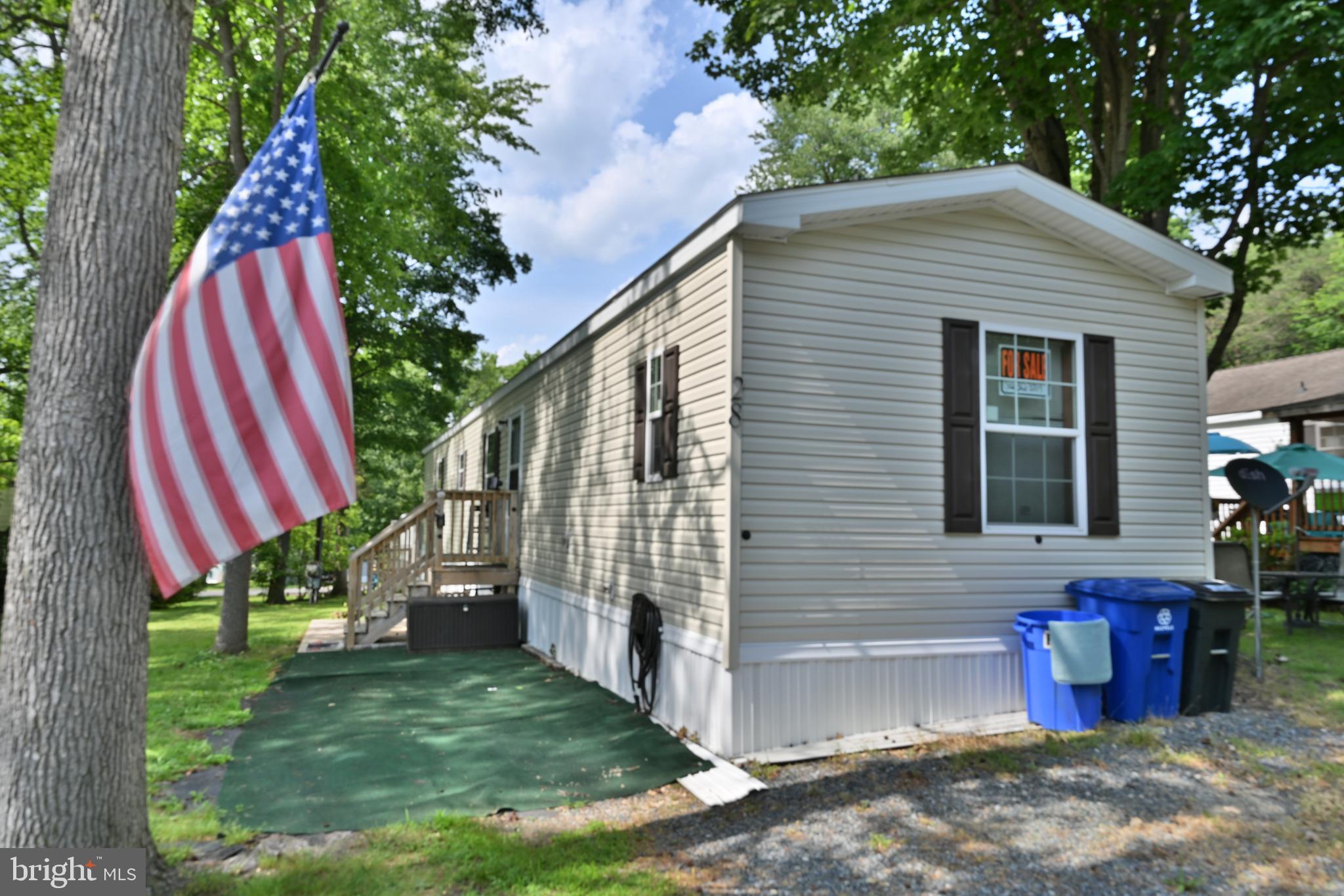 TOWN & COUNTRY - Residential