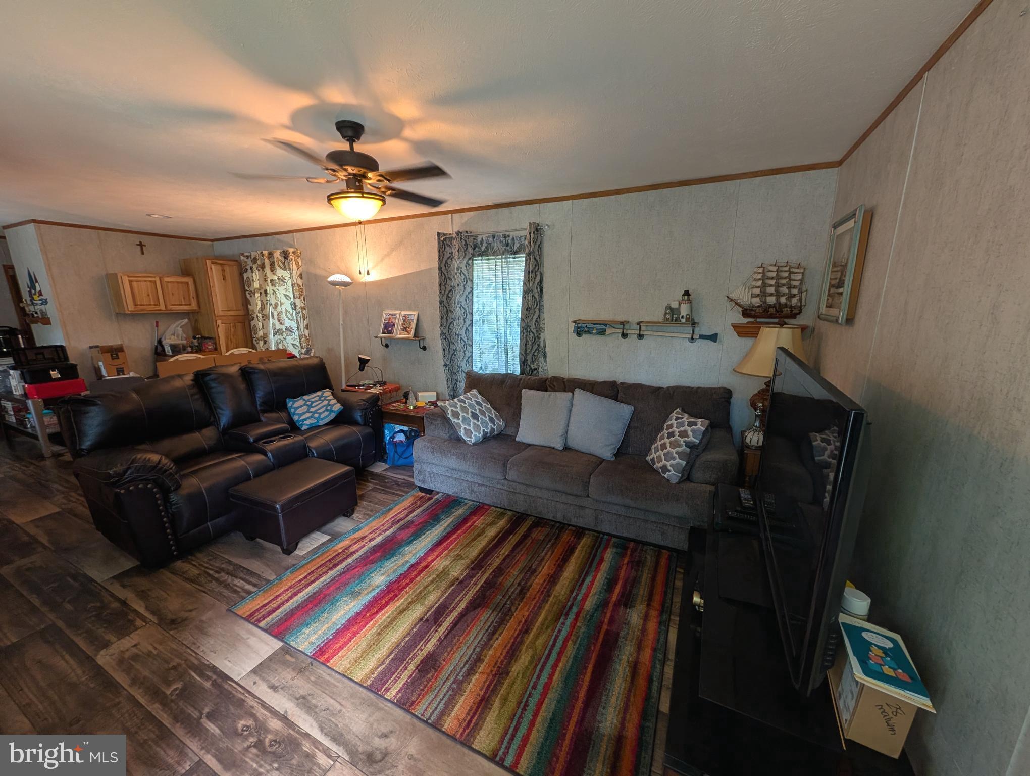 TOWN & COUNTRY - Residential