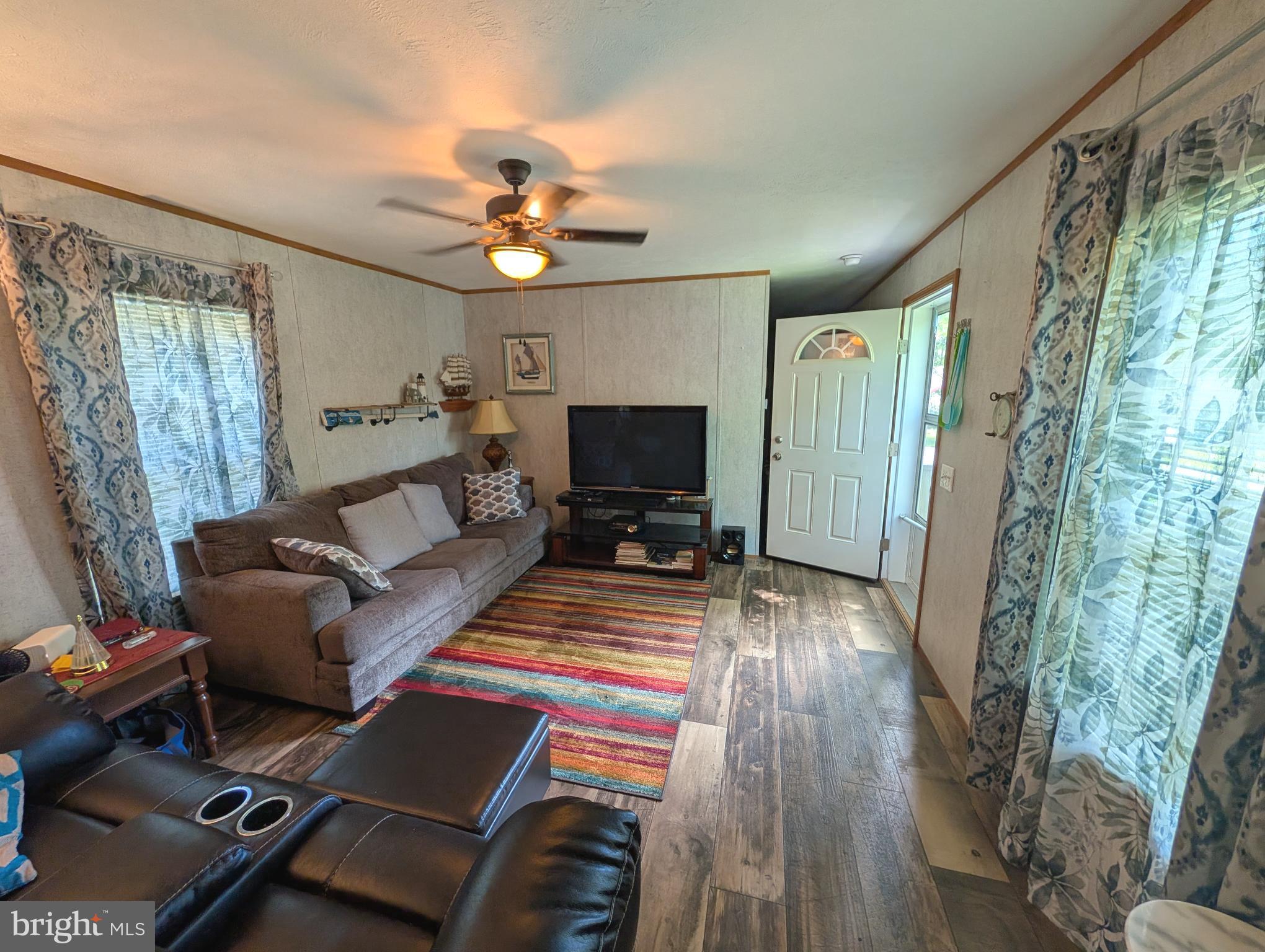 TOWN & COUNTRY - Residential
