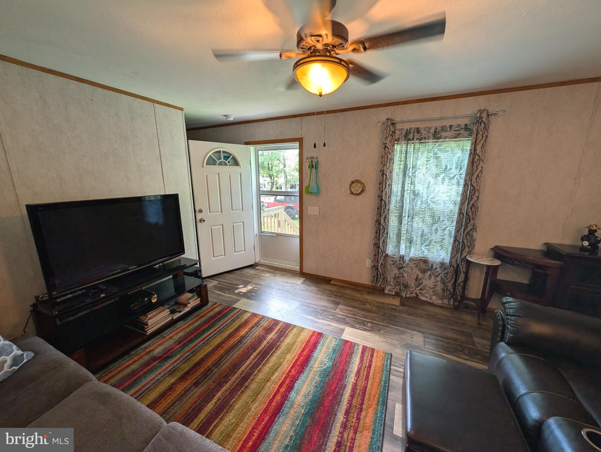TOWN & COUNTRY - Residential