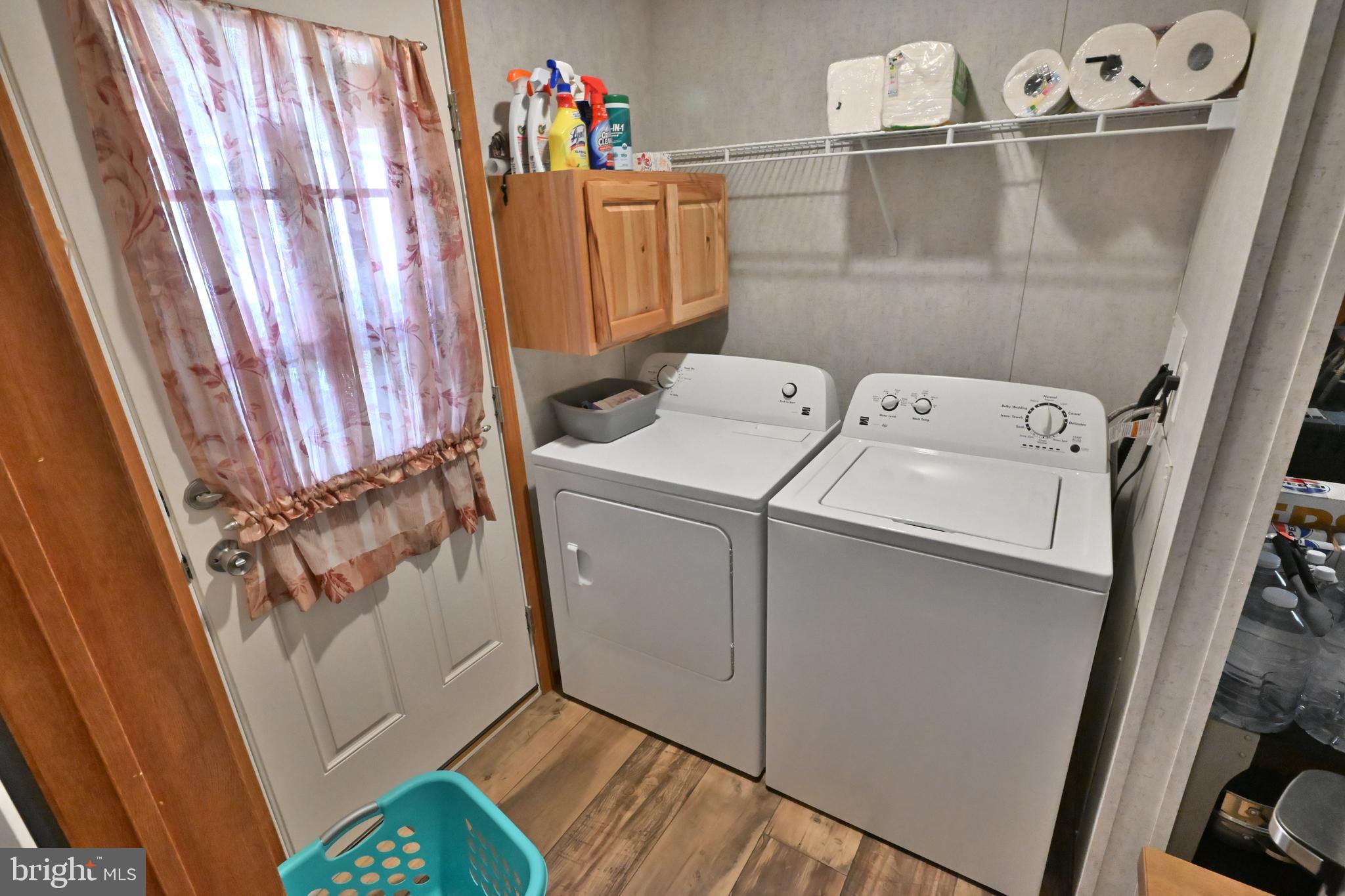 TOWN & COUNTRY - Residential