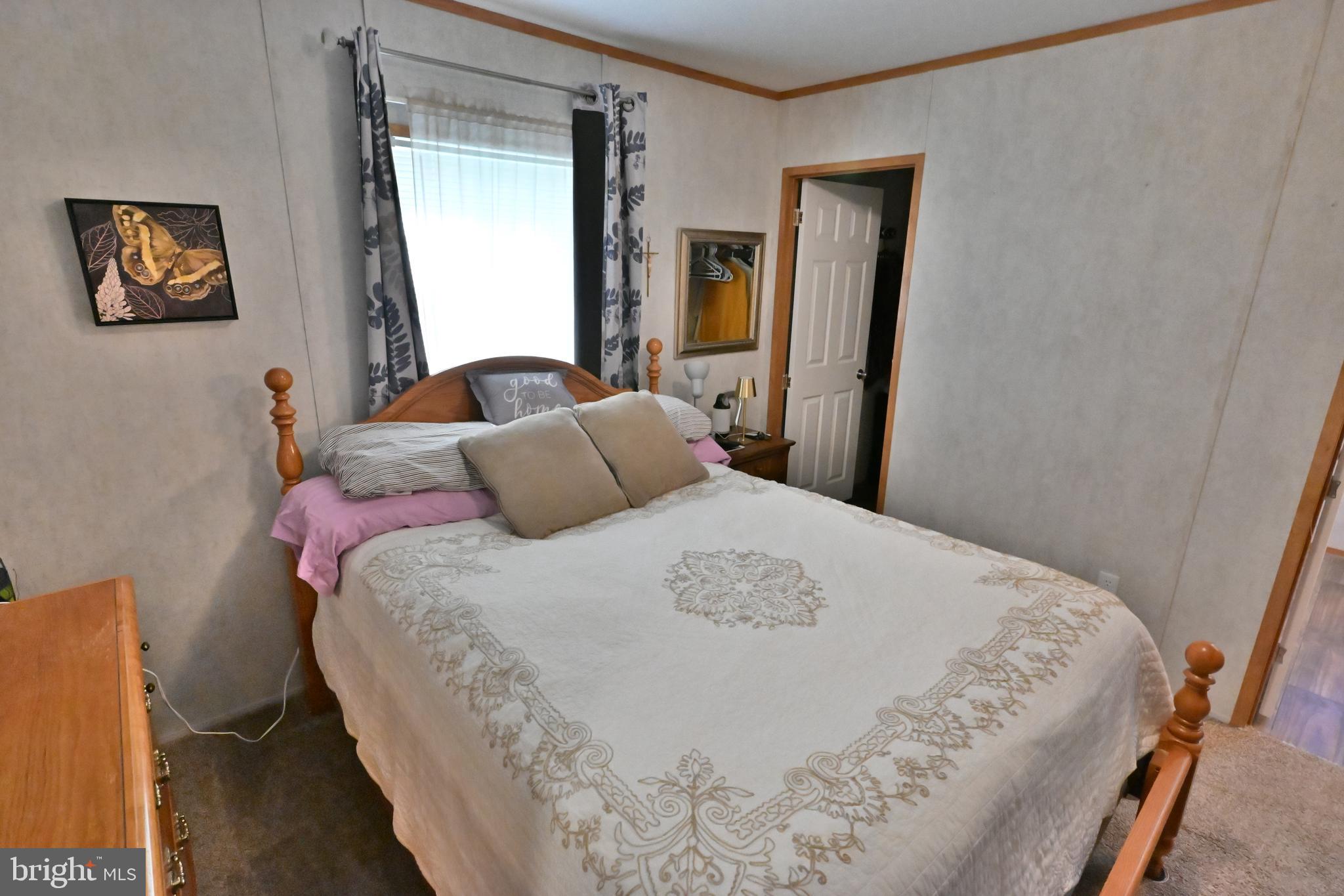 TOWN & COUNTRY - Residential