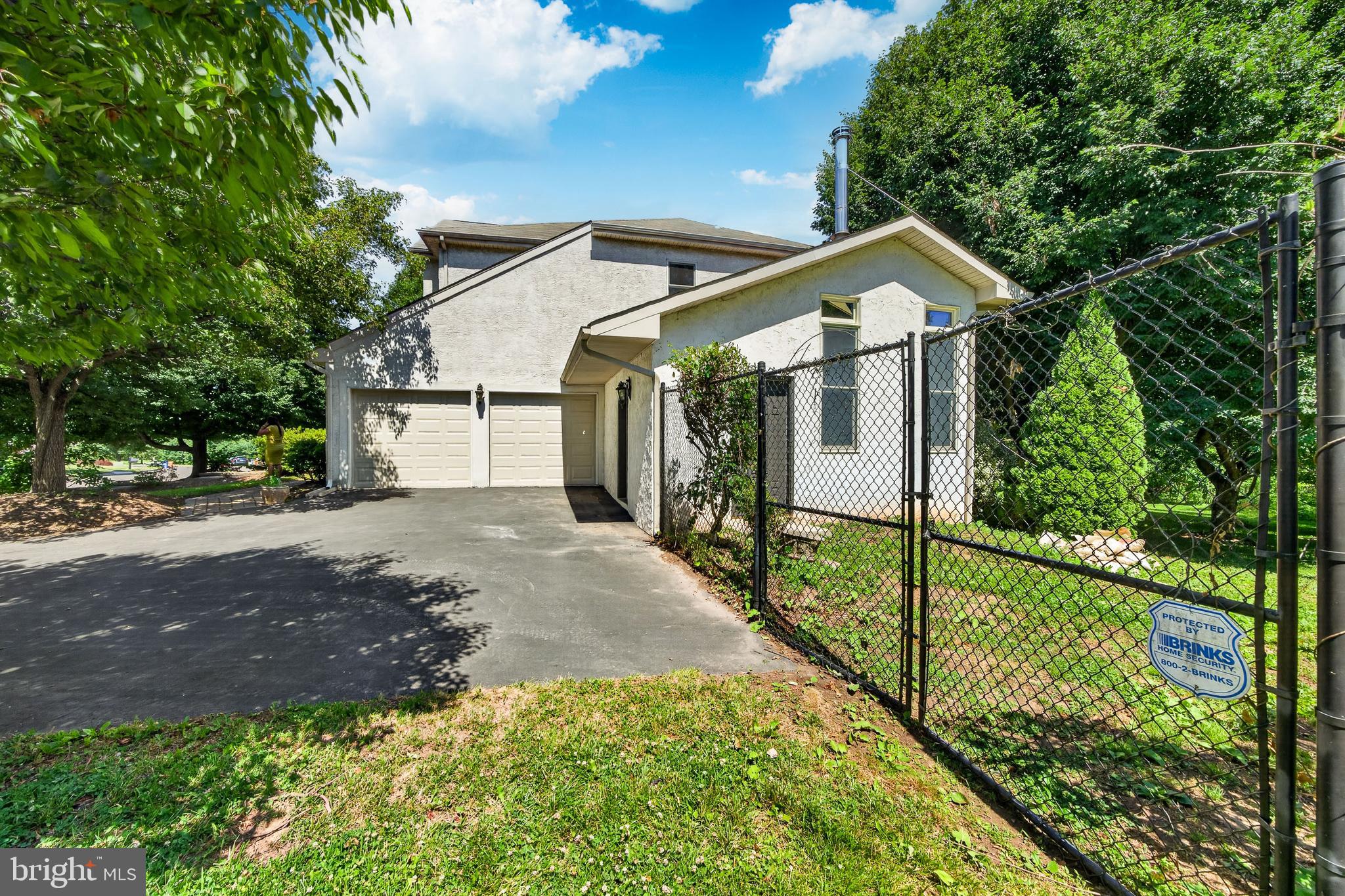 LONGSHORE ESTS - Residential
