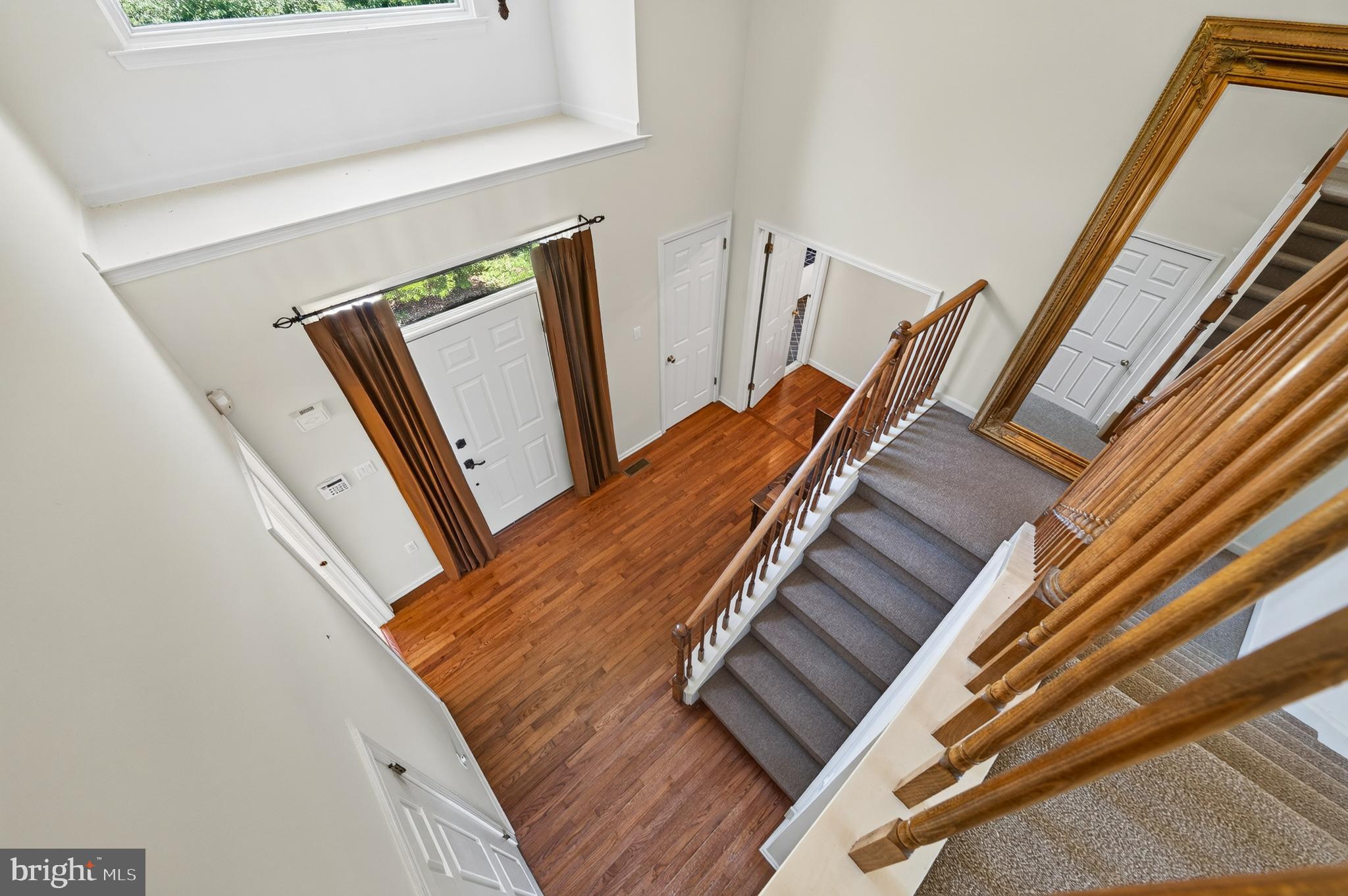 LONGSHORE ESTS - Residential