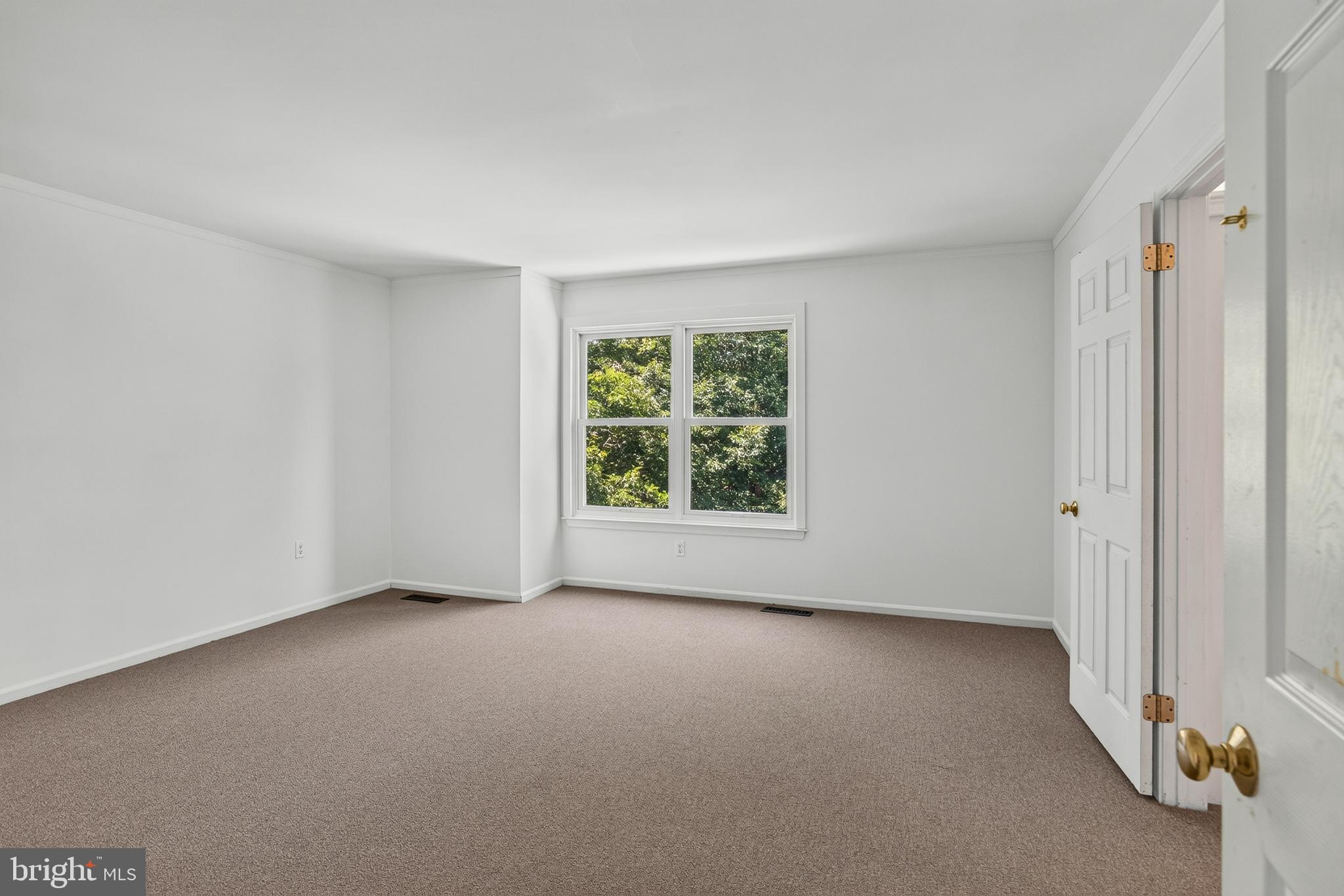 LONGSHORE ESTS - Residential