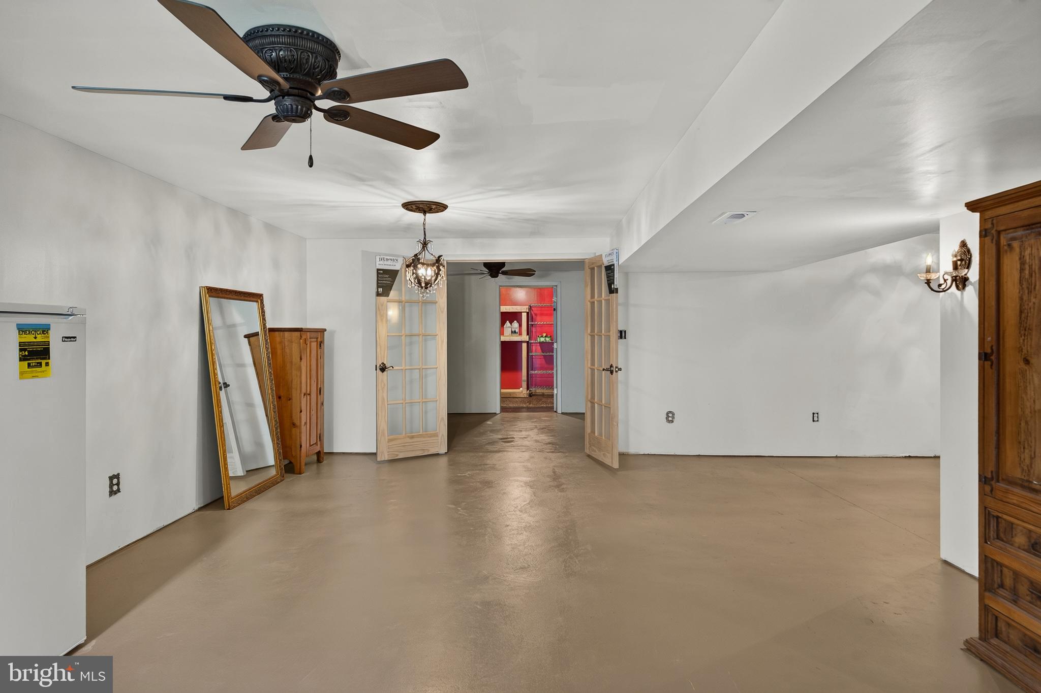 LONGSHORE ESTS - Residential