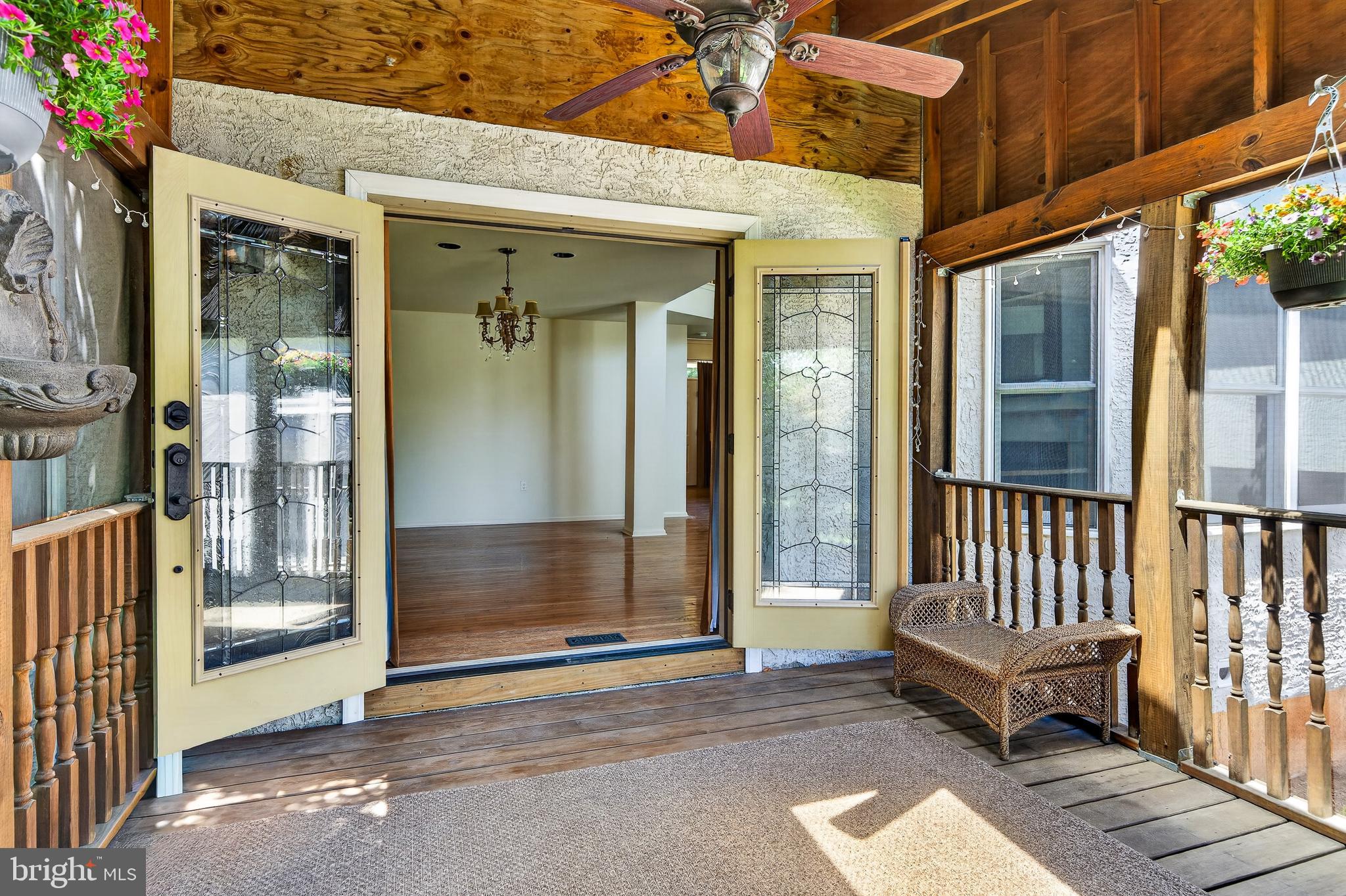 LONGSHORE ESTS - Residential