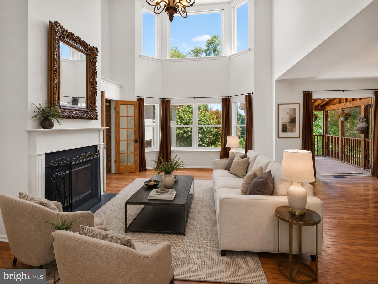LONGSHORE ESTS - Residential
