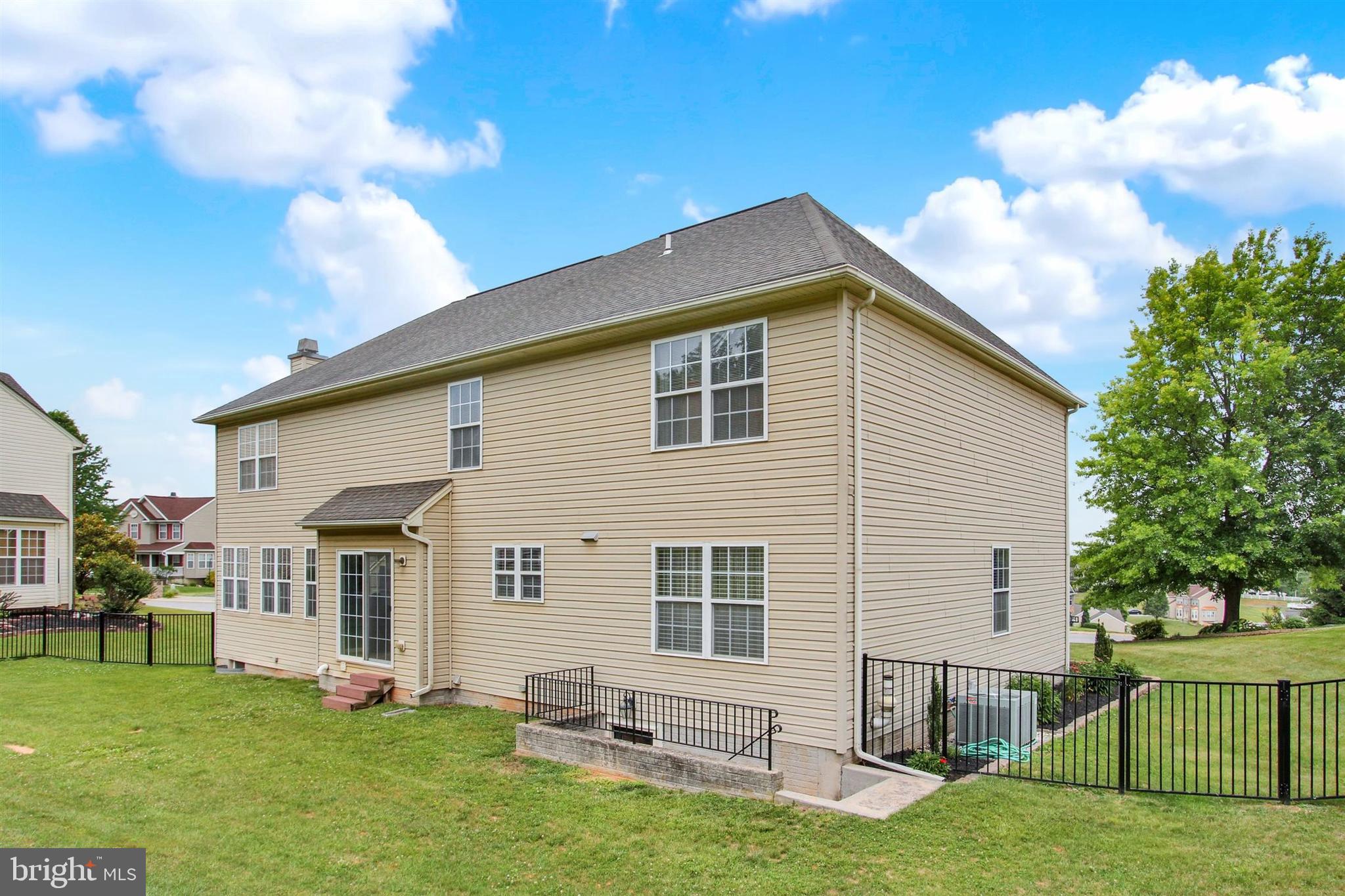 WINDSOR TWP - Residential