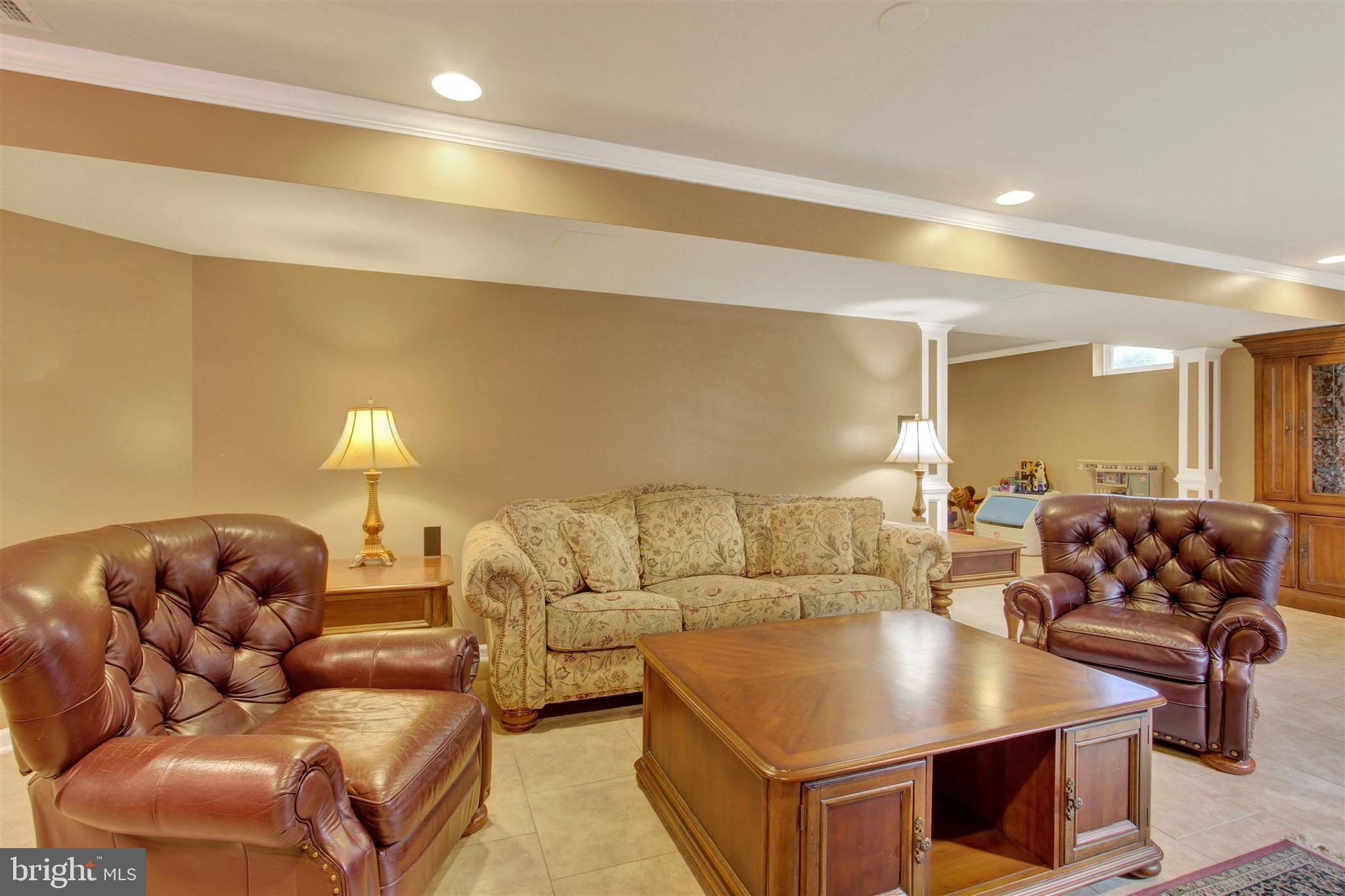 WINDSOR TWP - Residential