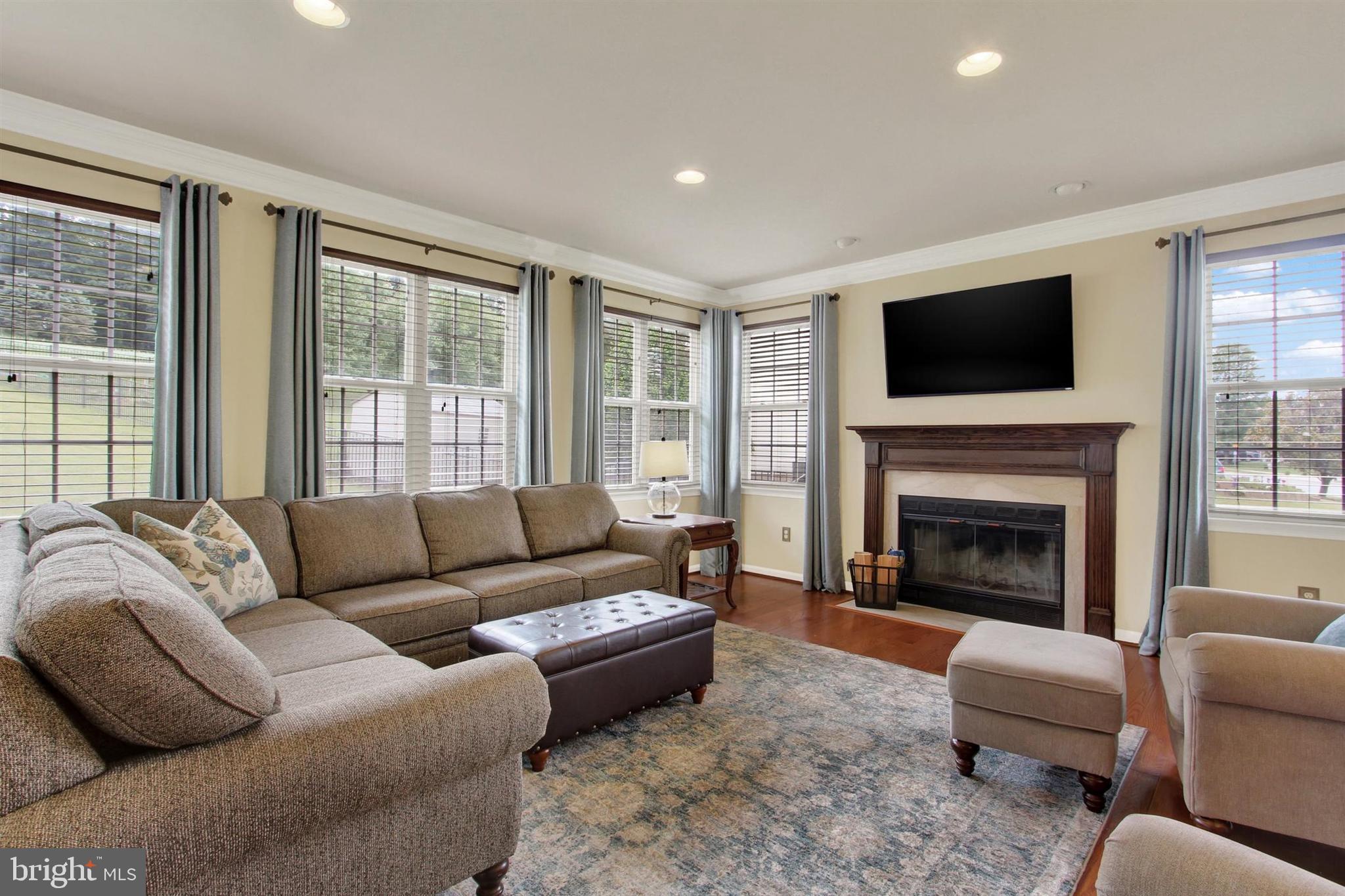 WINDSOR TWP - Residential