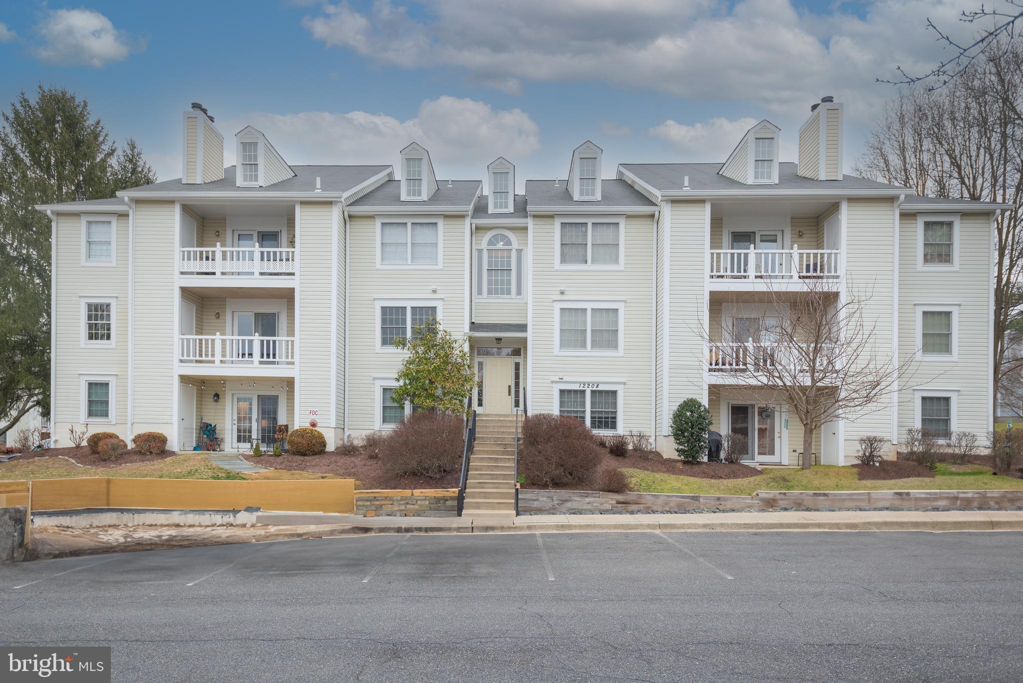 WATERS EDGE AT NORTH LAKE - Residential