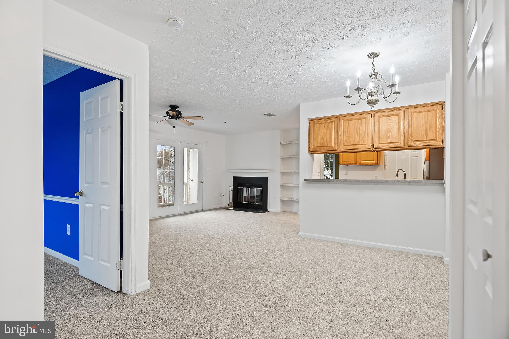 WATERS EDGE AT NORTH LAKE - Residential