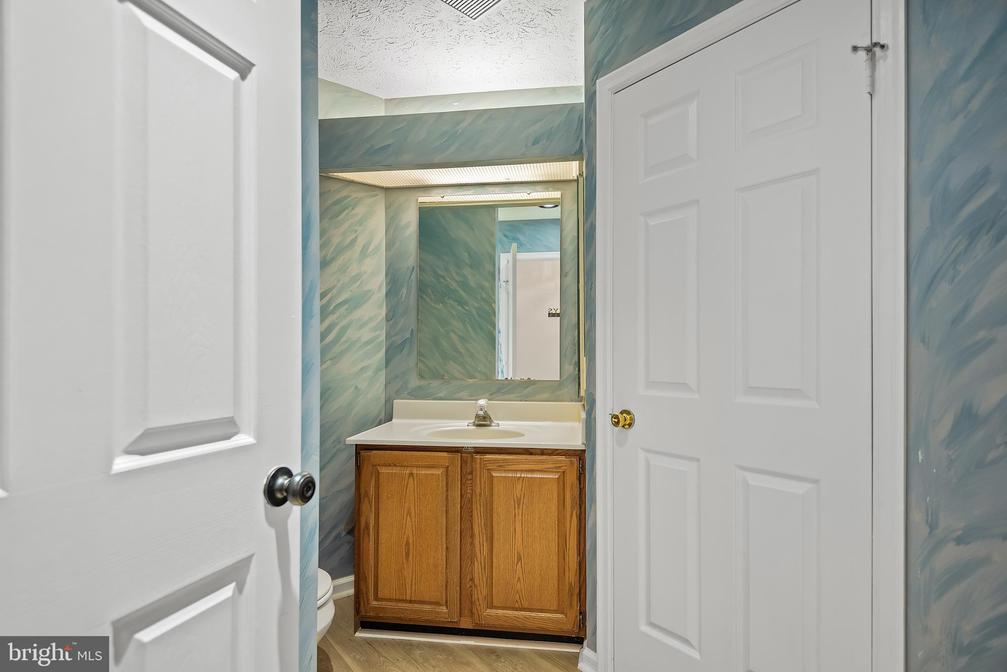 WATERS EDGE AT NORTH LAKE - Residential