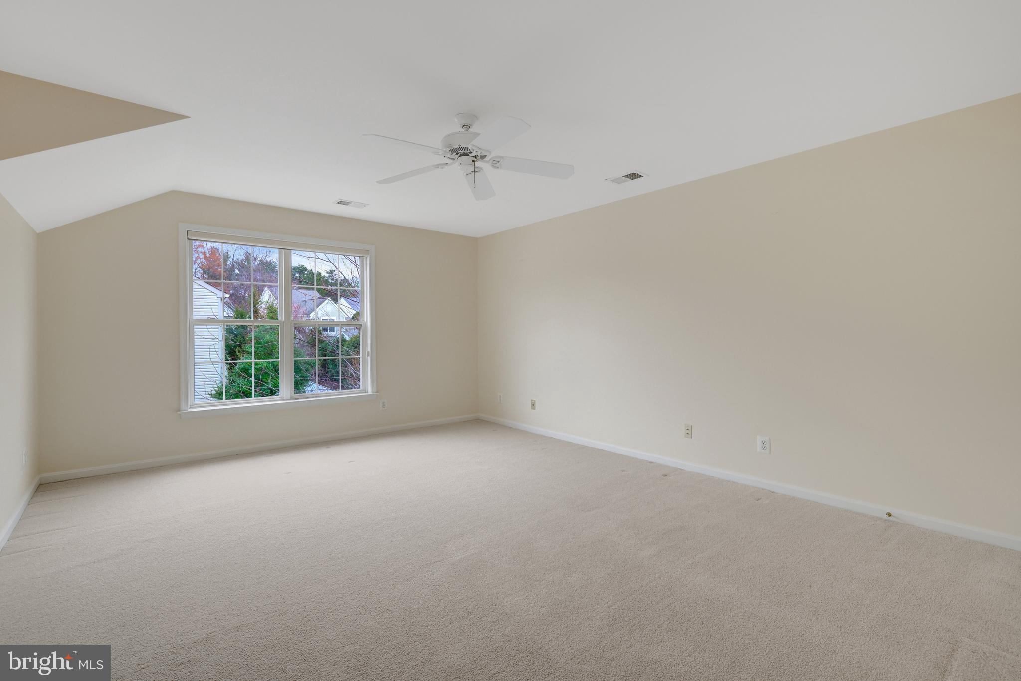 THE COURTS OF FOX MILL - Residential