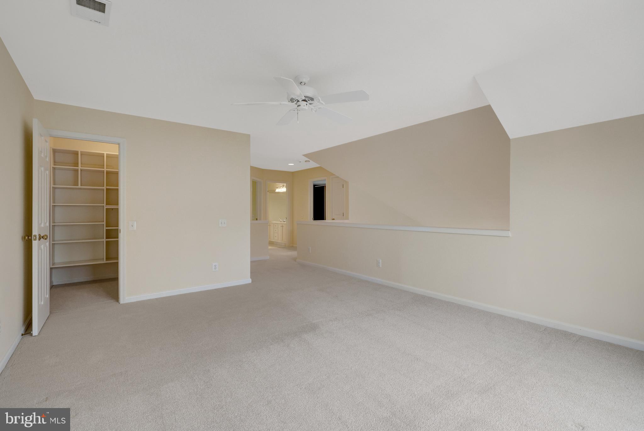 THE COURTS OF FOX MILL - Residential