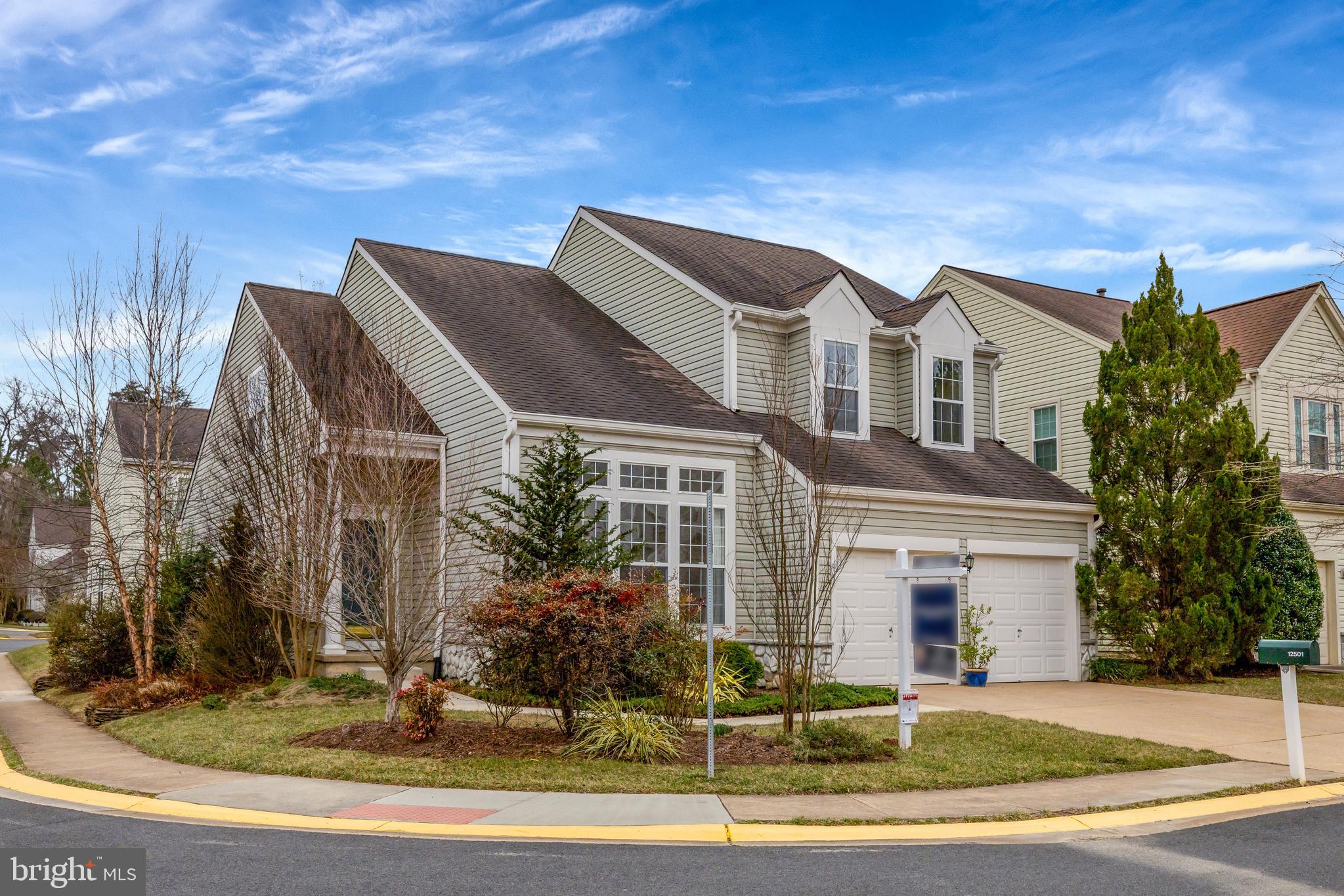 THE COURTS OF FOX MILL - Residential